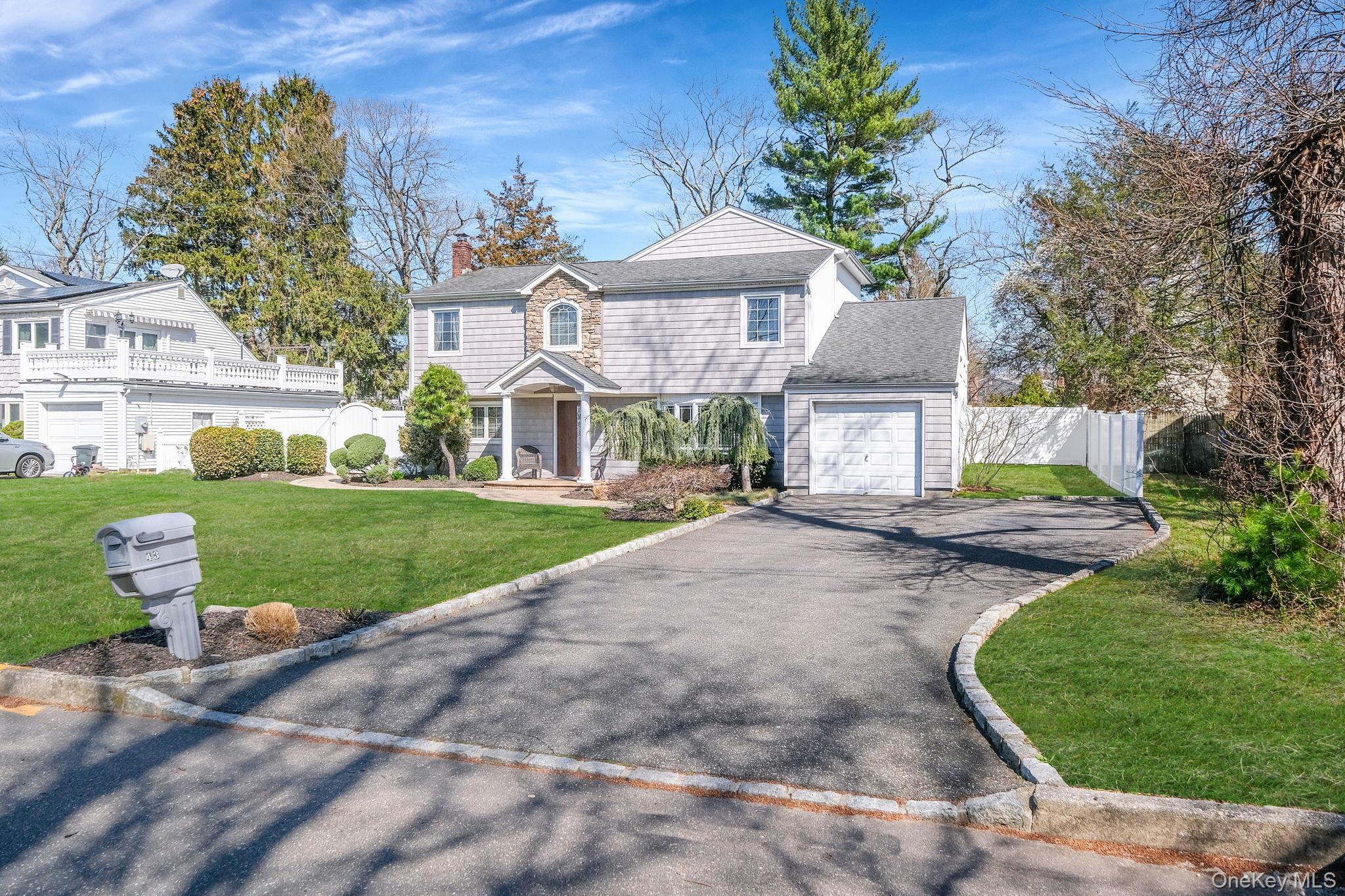 Single Family Hallock Avenue  Suffolk County, NY 11787, MLS-977202-3