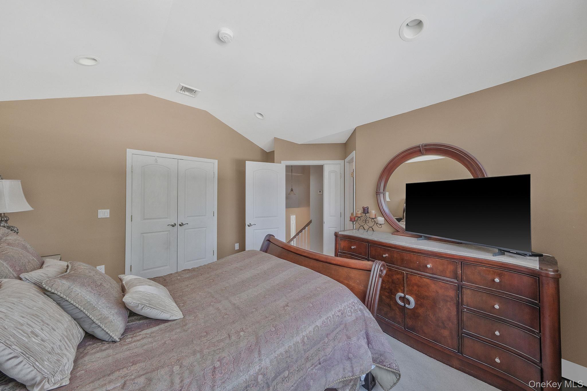 Single Family Hallock Avenue  Suffolk County, NY 11787, MLS-977202-36