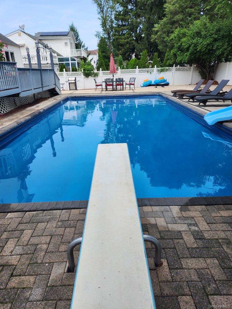 Single Family Hallock Avenue  Suffolk County, NY 11787, MLS-977202-46