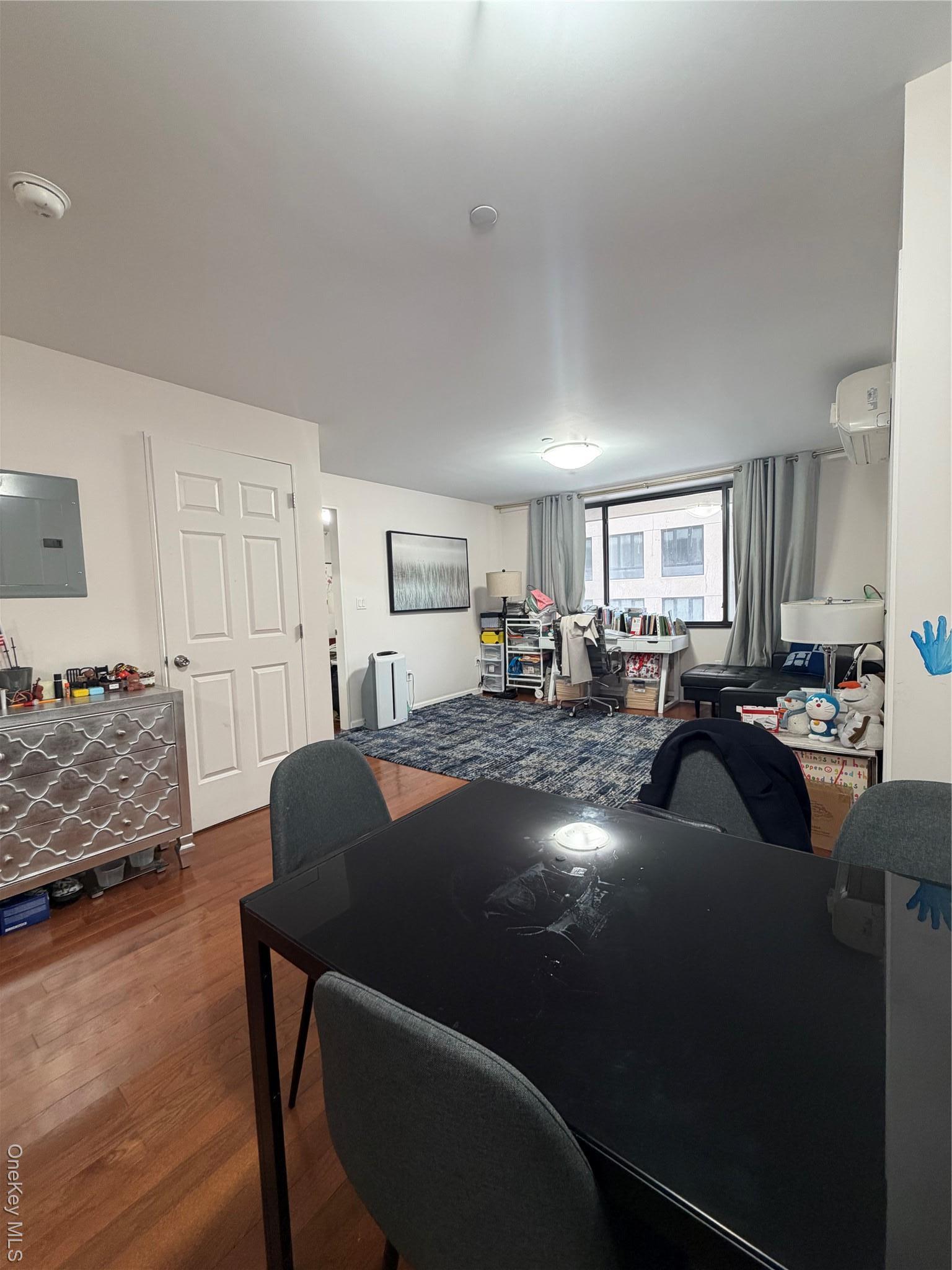 Condo 41st  Queens, NY 11355, MLS-977215-4