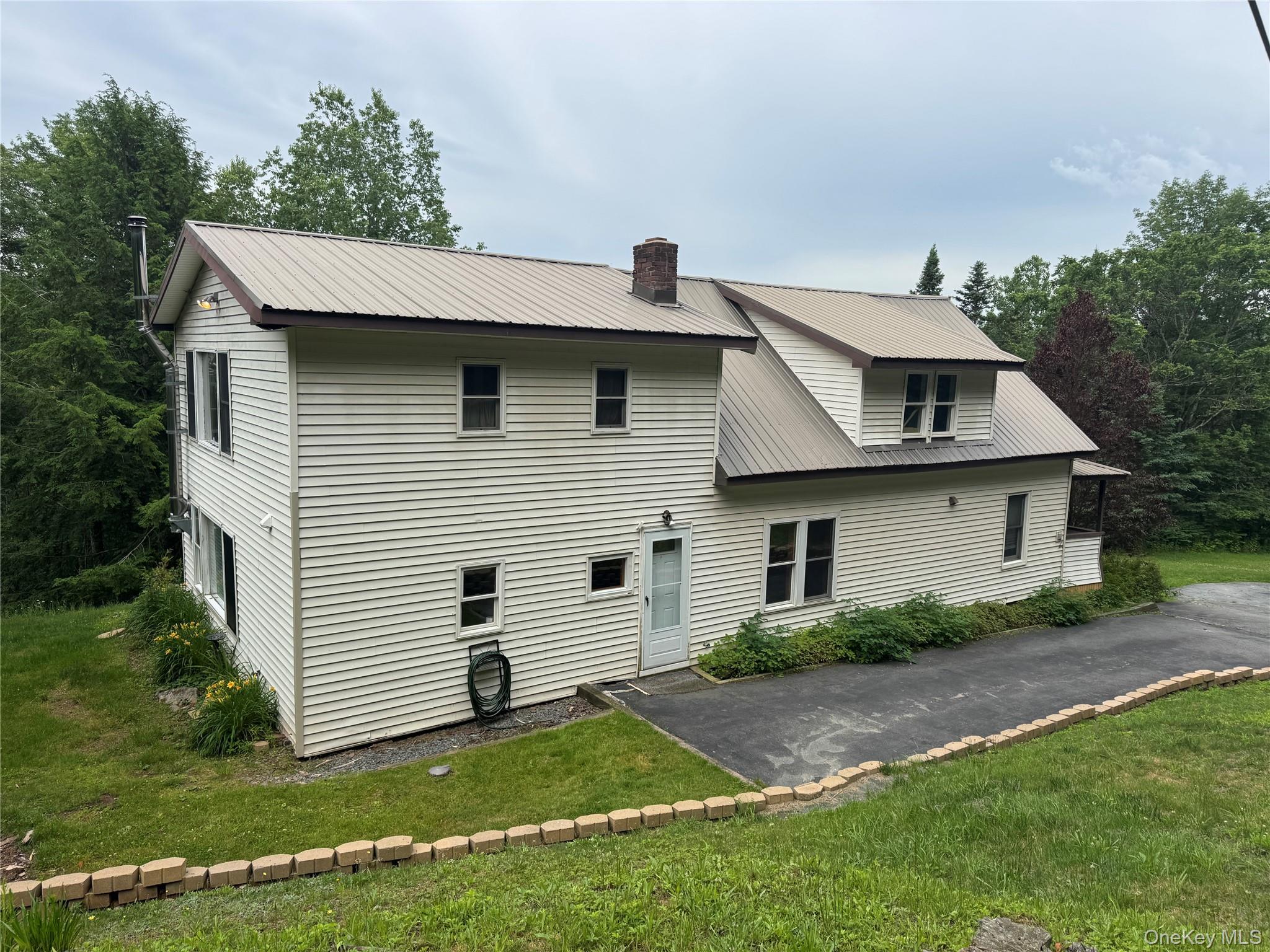 Single Family White Roe Lake Road  Sullivan County, NY 12758, MLS-977228-34