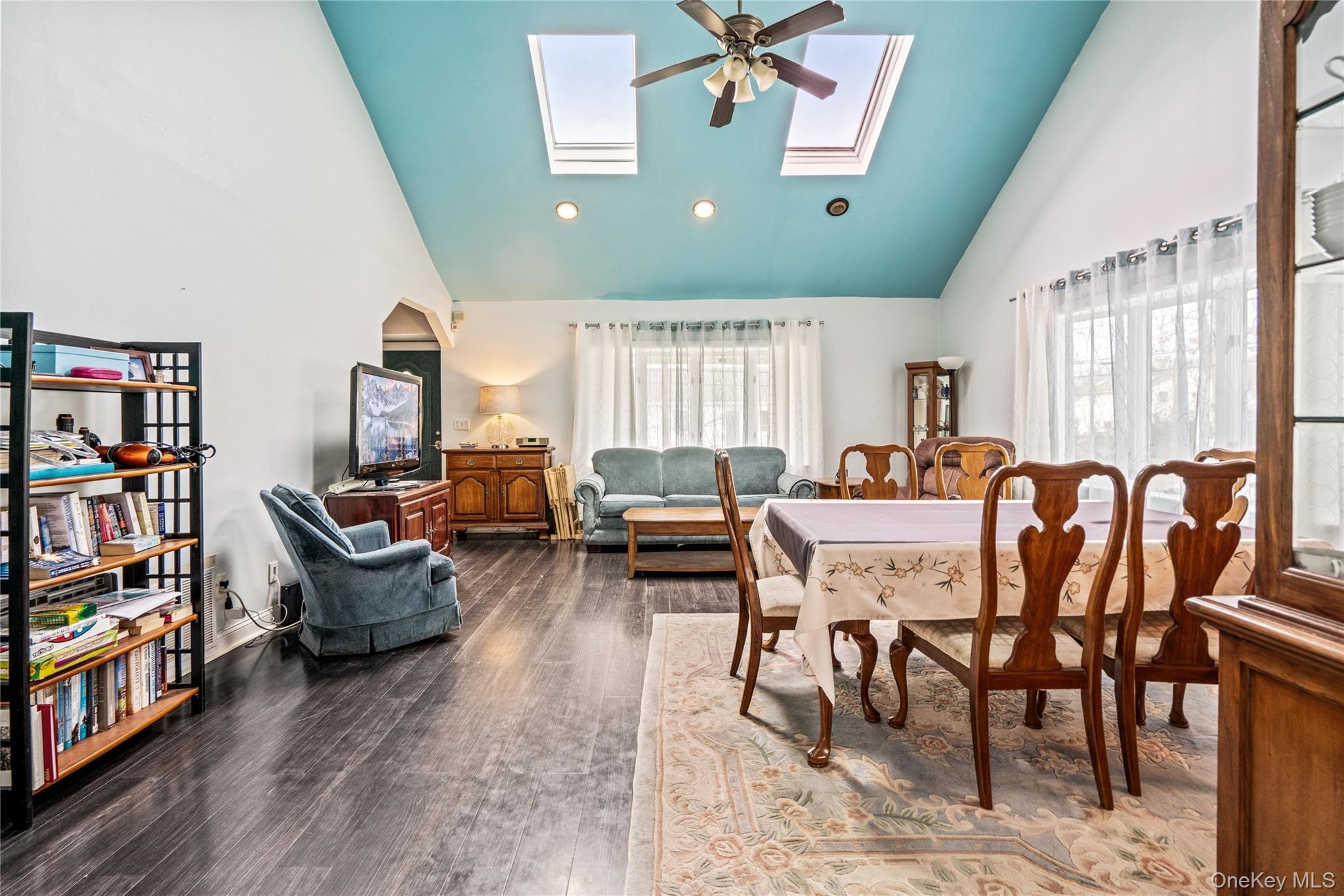 Single Family 3rd  Suffolk County, NY 11779, MLS-977251-10