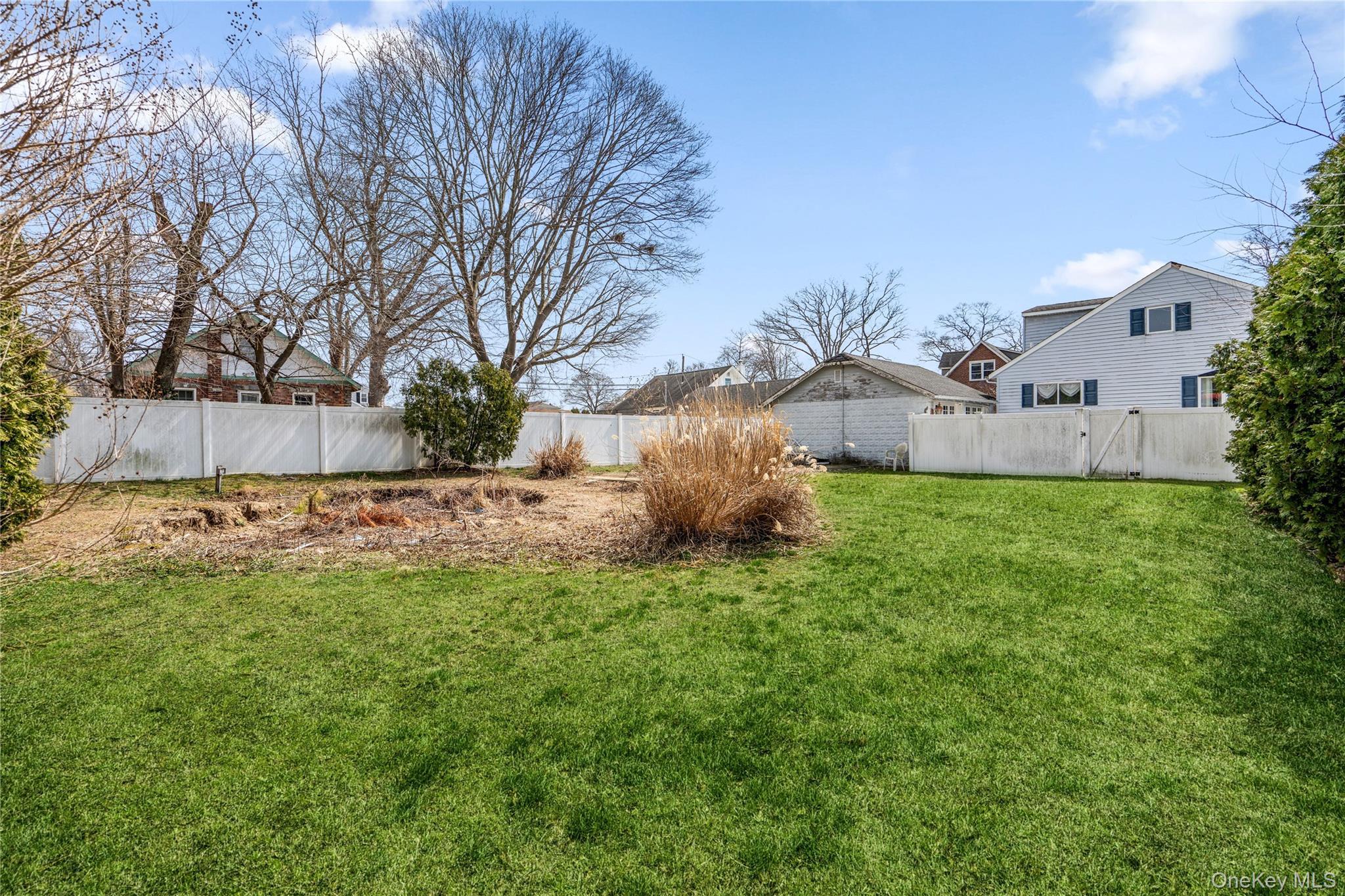 Single Family 3rd  Suffolk County, NY 11779, MLS-977251-24