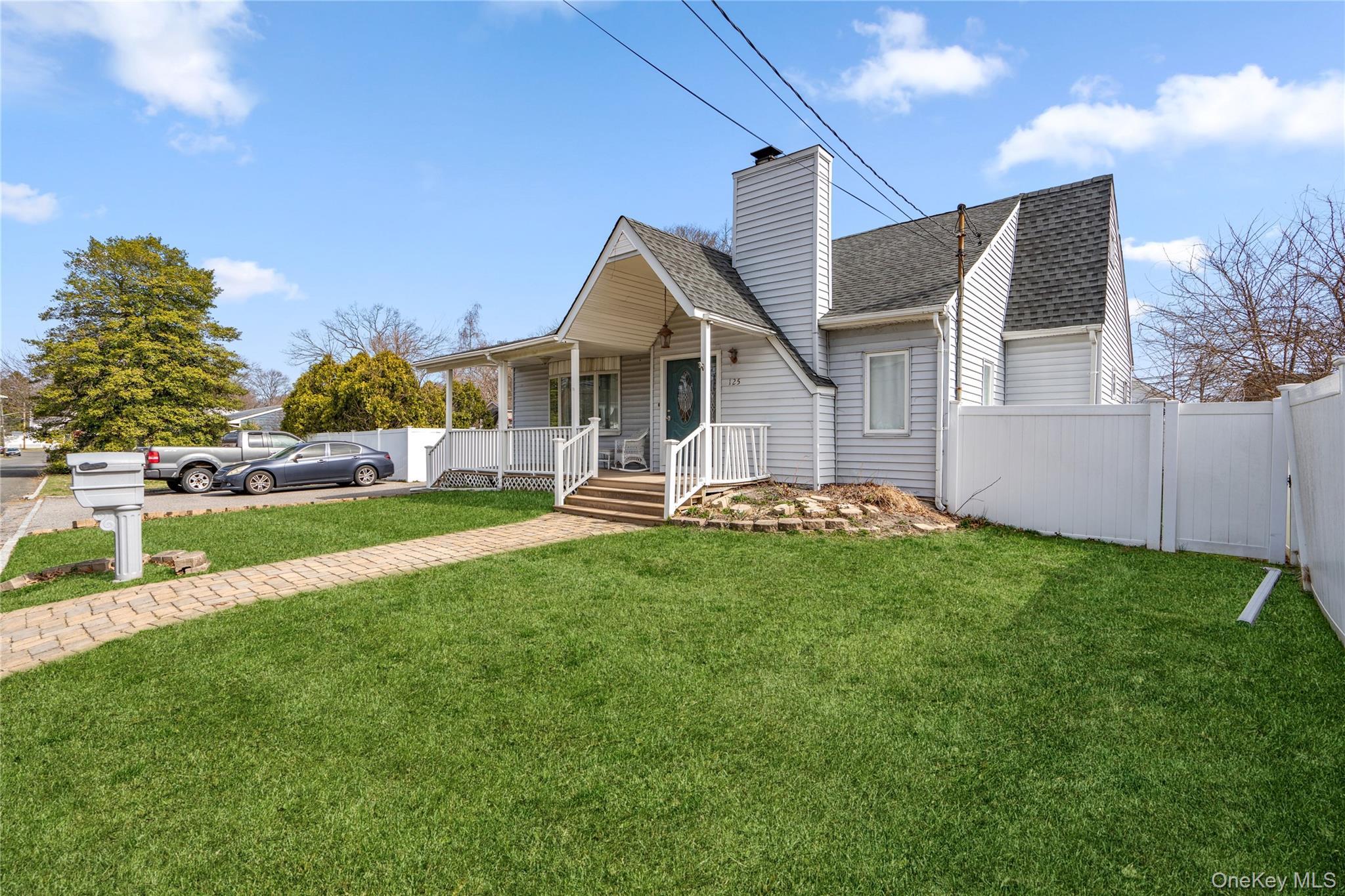 Single Family 3rd  Suffolk County, NY 11779, MLS-977251-3