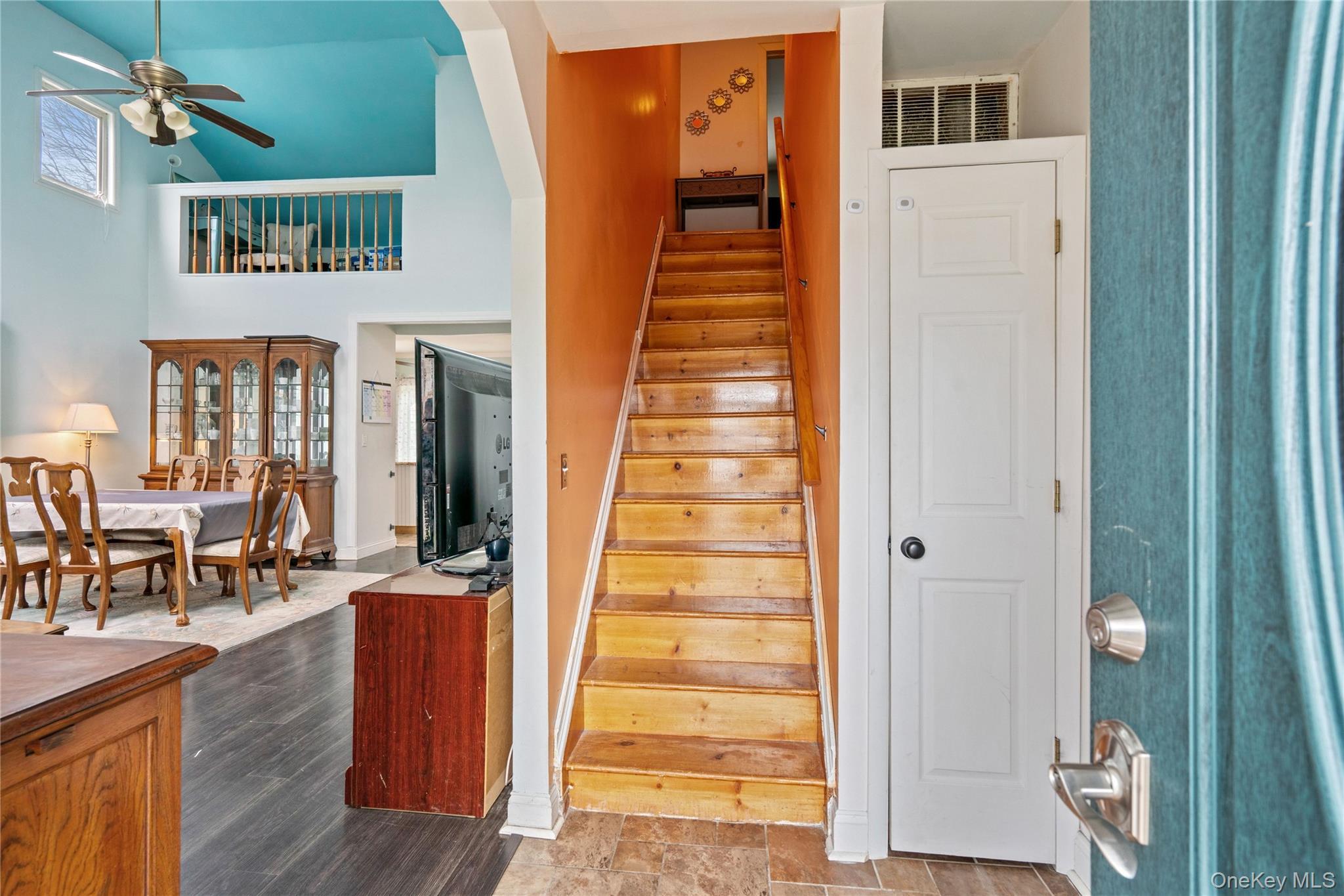 Single Family 3rd  Suffolk County, NY 11779, MLS-977251-4