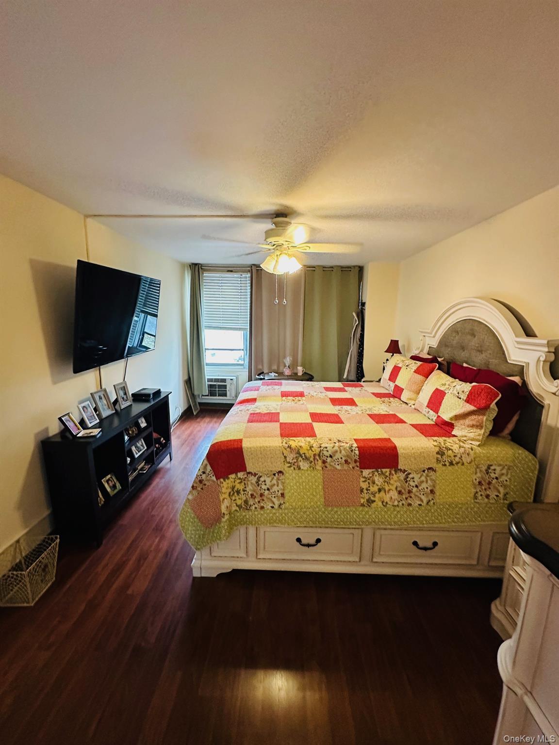 Coop Middletown Road  Bronx, NY 10461, MLS-977257-11