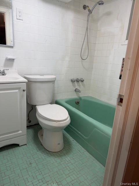 Single Family Totten  Nassau County, NY 11714, MLS-977263-9