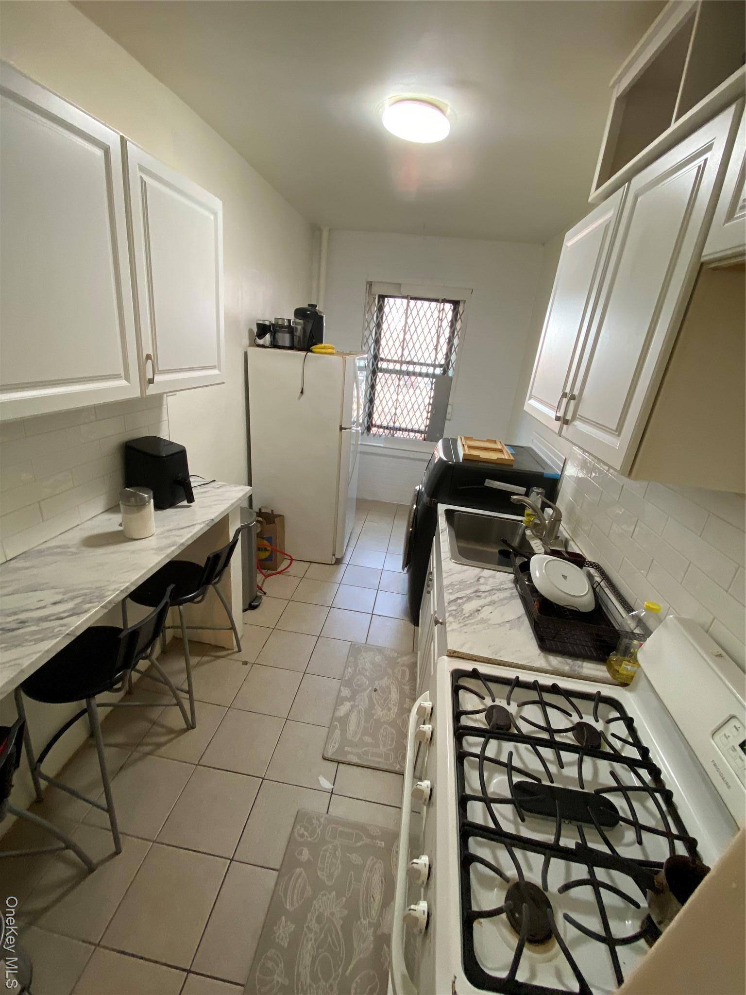 Coop Anderson  Bronx, NY 10452, MLS-977269-7