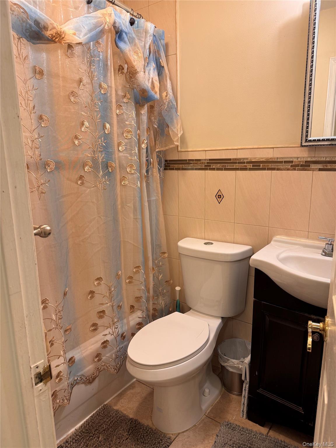 Single Family Alecia  Queens, NY 11413, MLS-977304-7