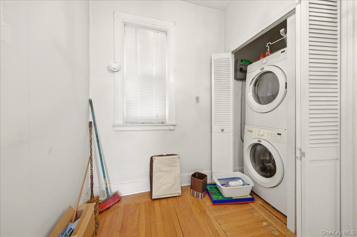 Commercial Sale Andrews  Bronx, NY 10453, MLS-977314-10