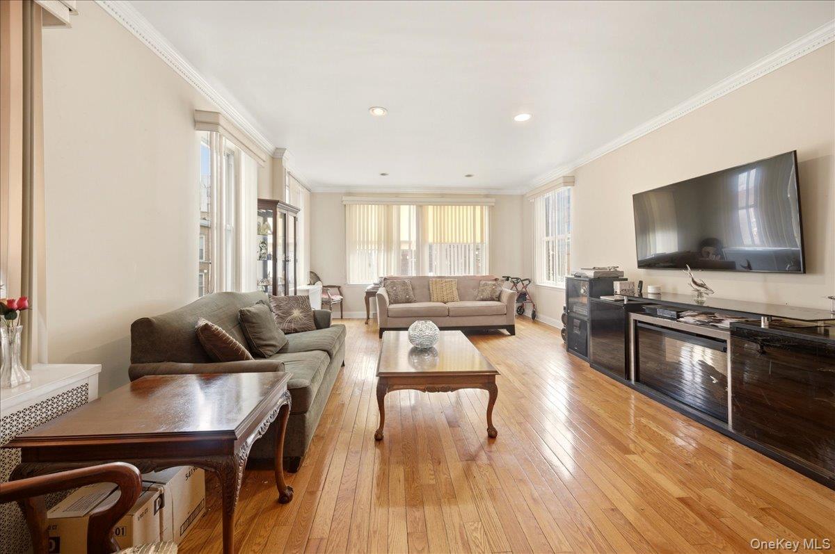 Commercial Sale Andrews  Bronx, NY 10453, MLS-977314-18