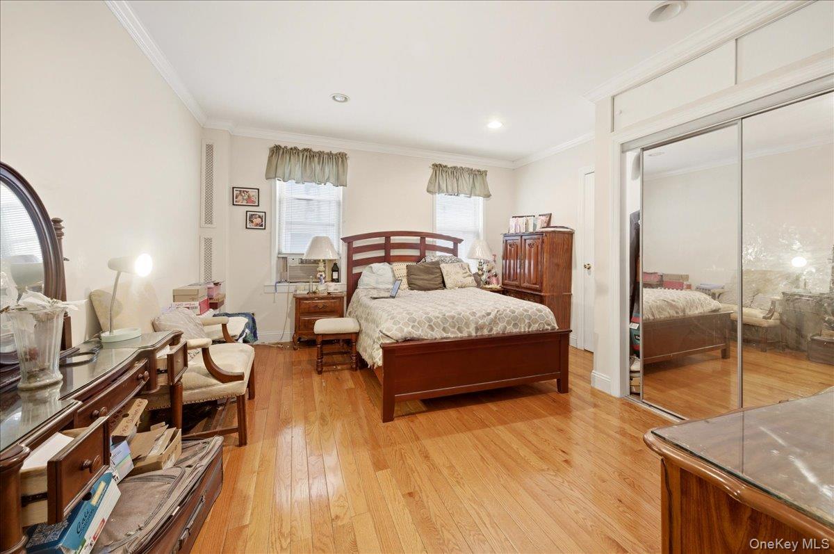 Commercial Sale Andrews  Bronx, NY 10453, MLS-977314-20