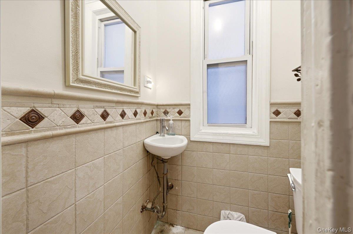 Commercial Sale Andrews  Bronx, NY 10453, MLS-977314-21
