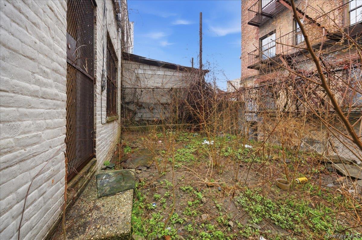 Commercial Sale Andrews  Bronx, NY 10453, MLS-977314-30