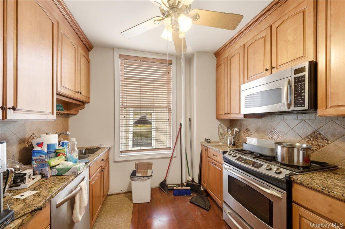 Commercial Sale Andrews  Bronx, NY 10453, MLS-977314-8