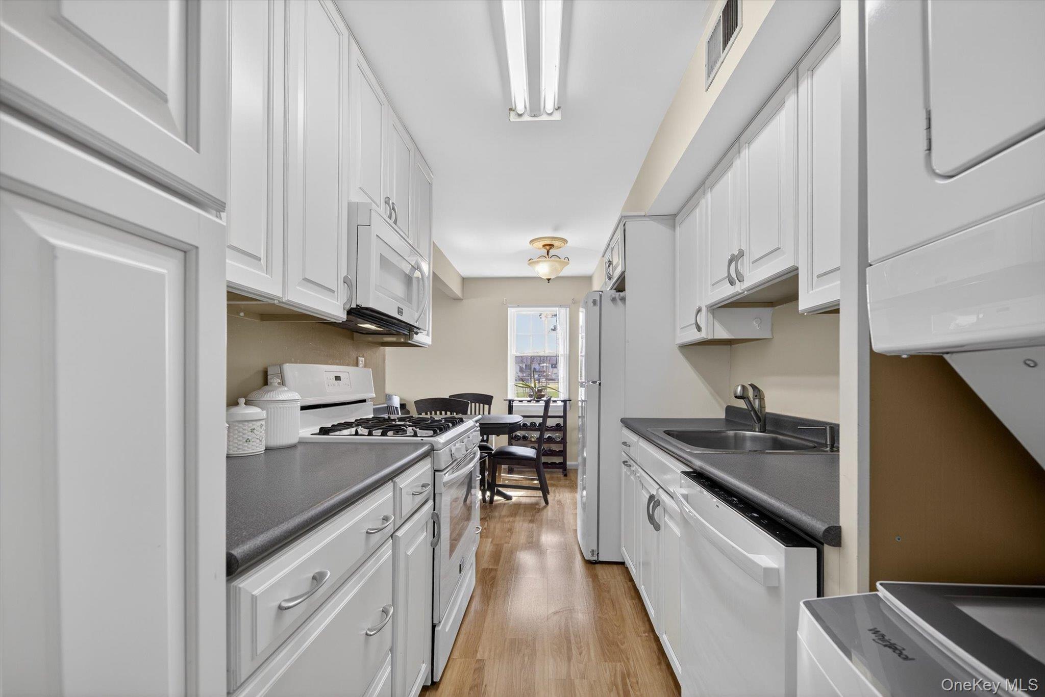 Condo Temple Hill  Orange County, NY 12553, MLS-977319-11