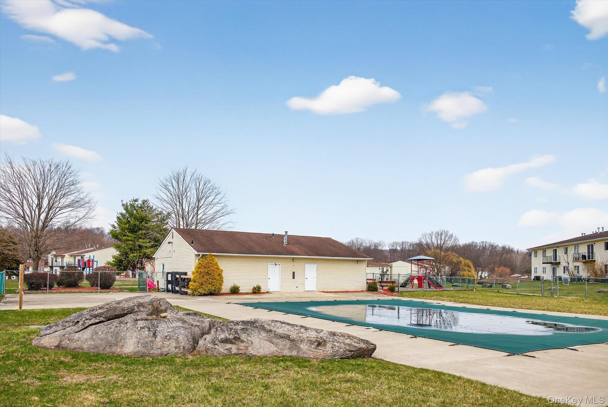 Condo Temple Hill  Orange County, NY 12553, MLS-977319-25