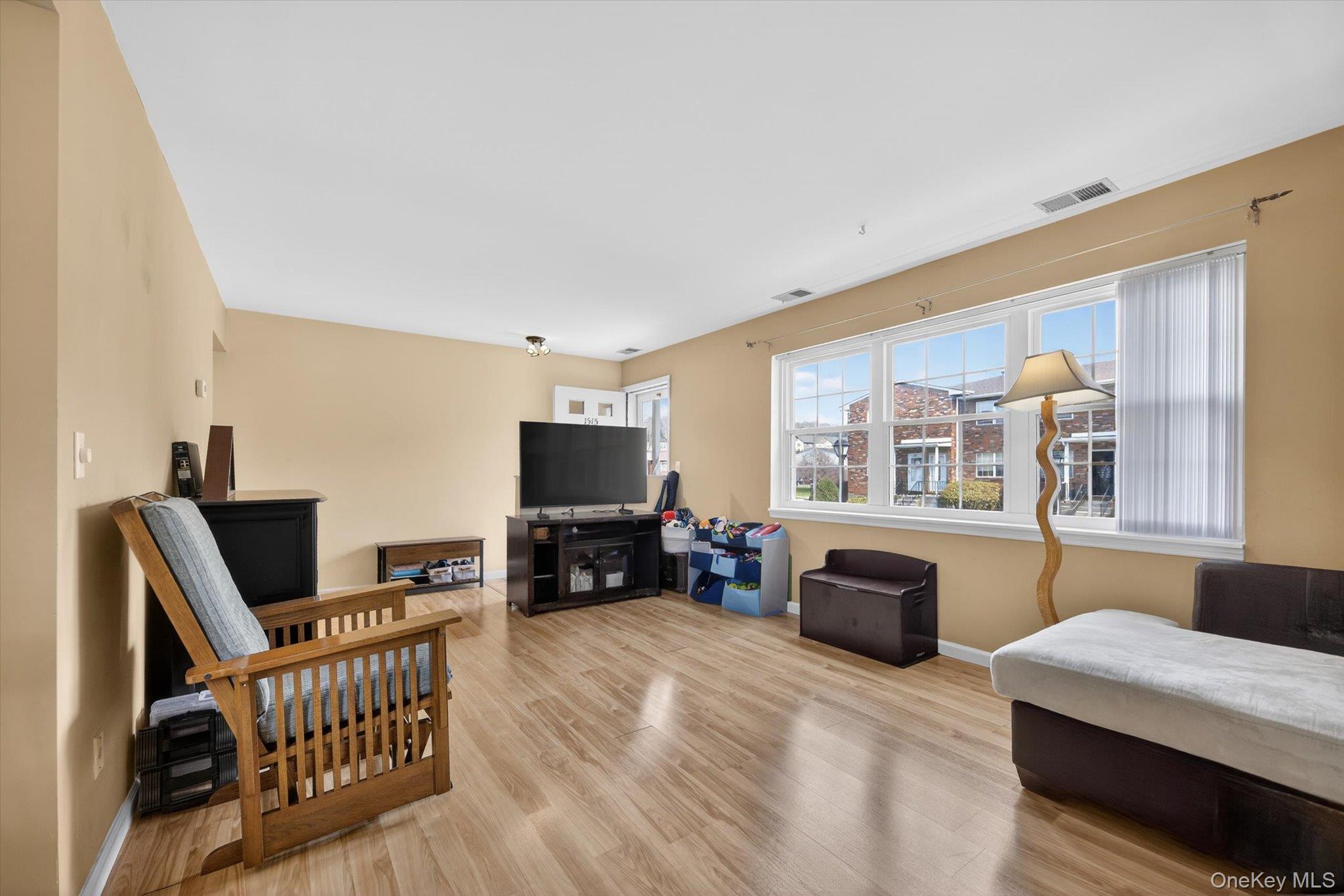 Condo Temple Hill  Orange County, NY 12553, MLS-977319-4