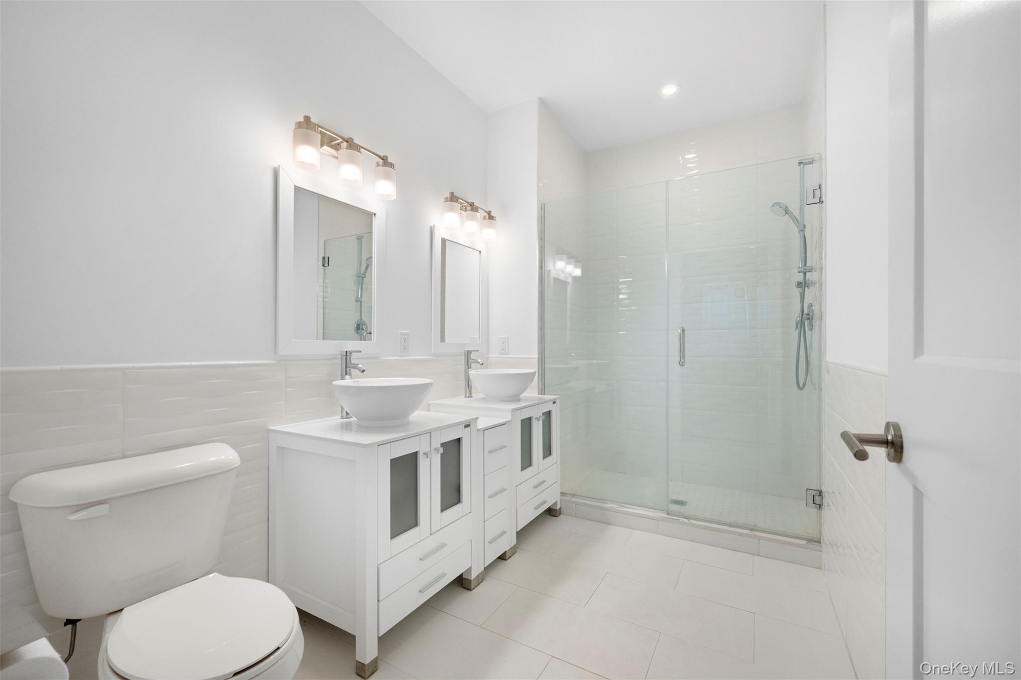 Condo Breton  Nassau County, NY 11542, MLS-977339-26