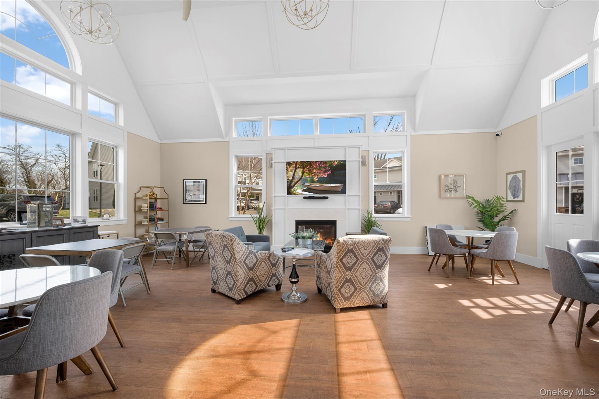 Condo Breton  Nassau County, NY 11542, MLS-977339-37