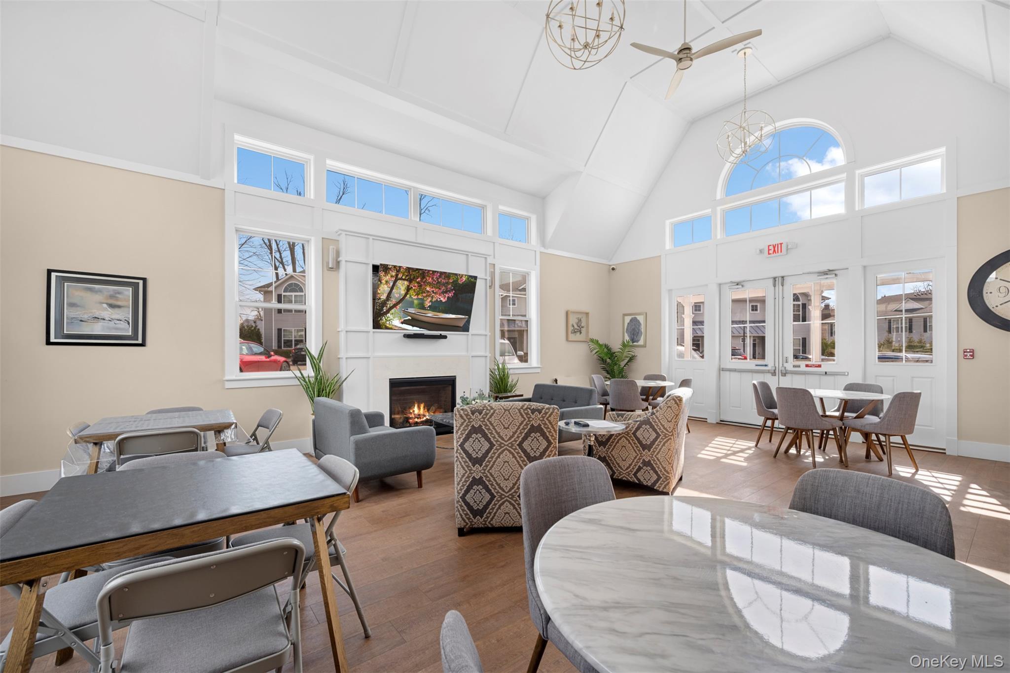 Condo Breton  Nassau County, NY 11542, MLS-977339-38