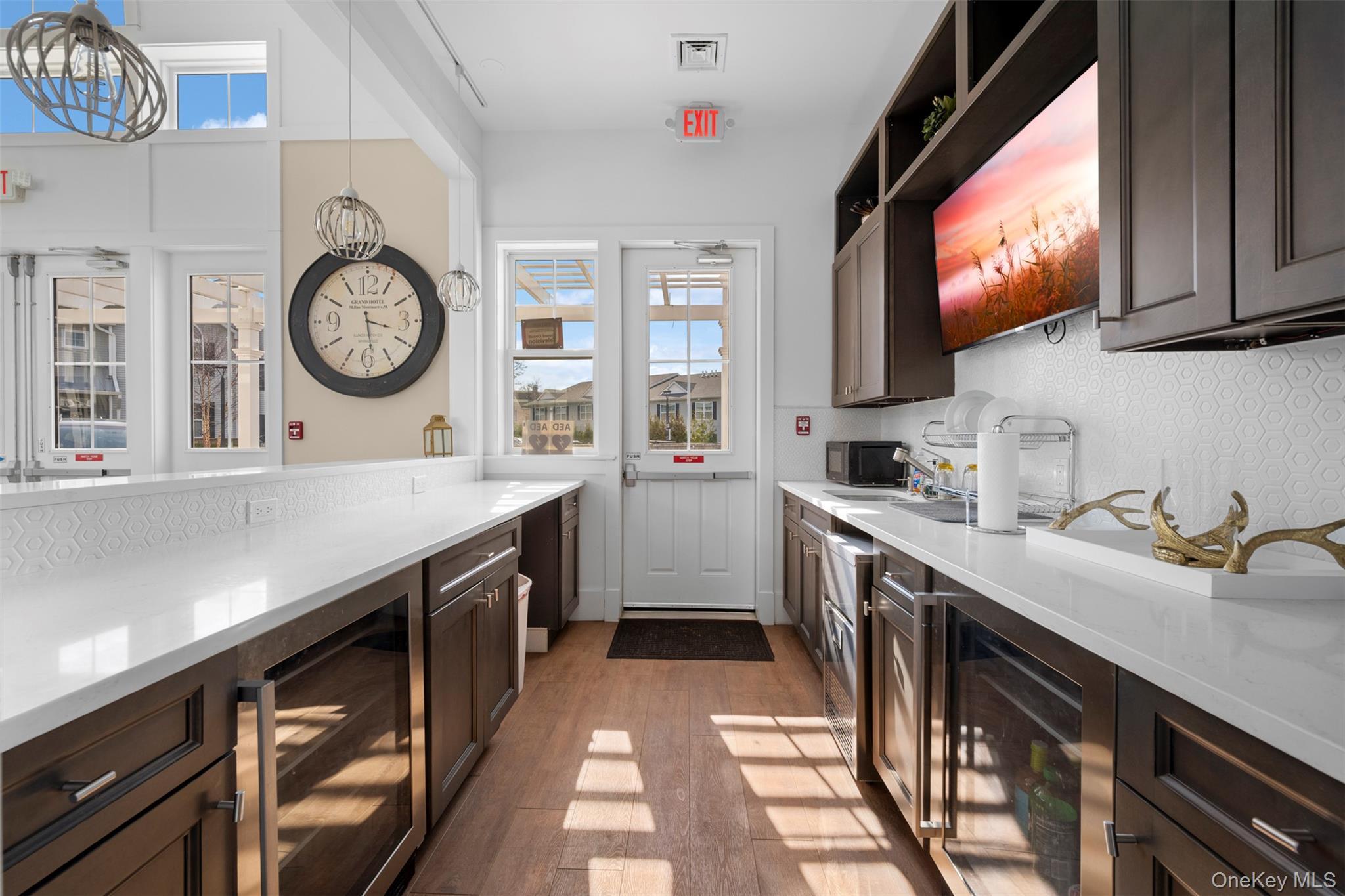 Condo Breton  Nassau County, NY 11542, MLS-977339-39