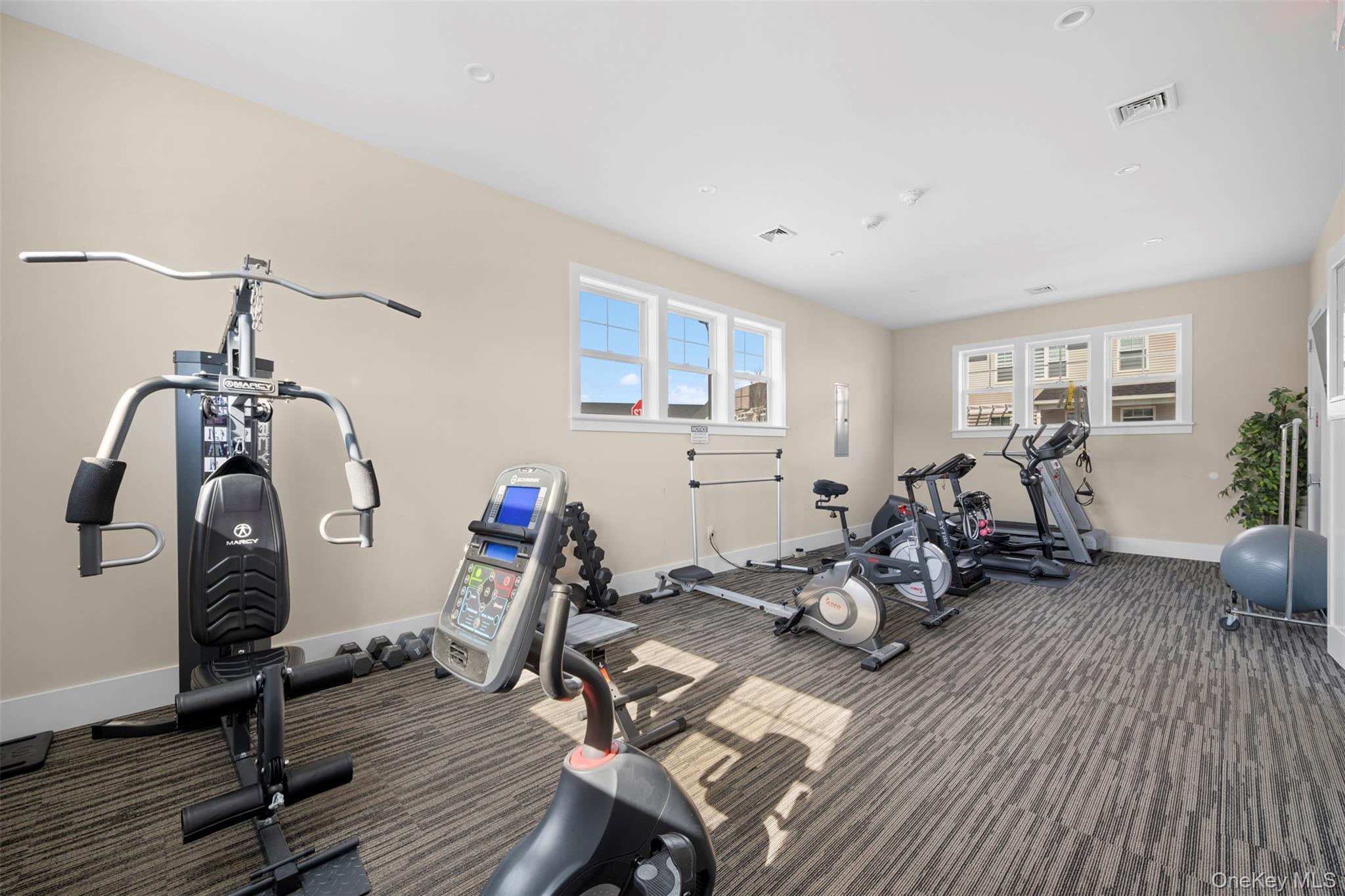 Condo Breton  Nassau County, NY 11542, MLS-977339-40