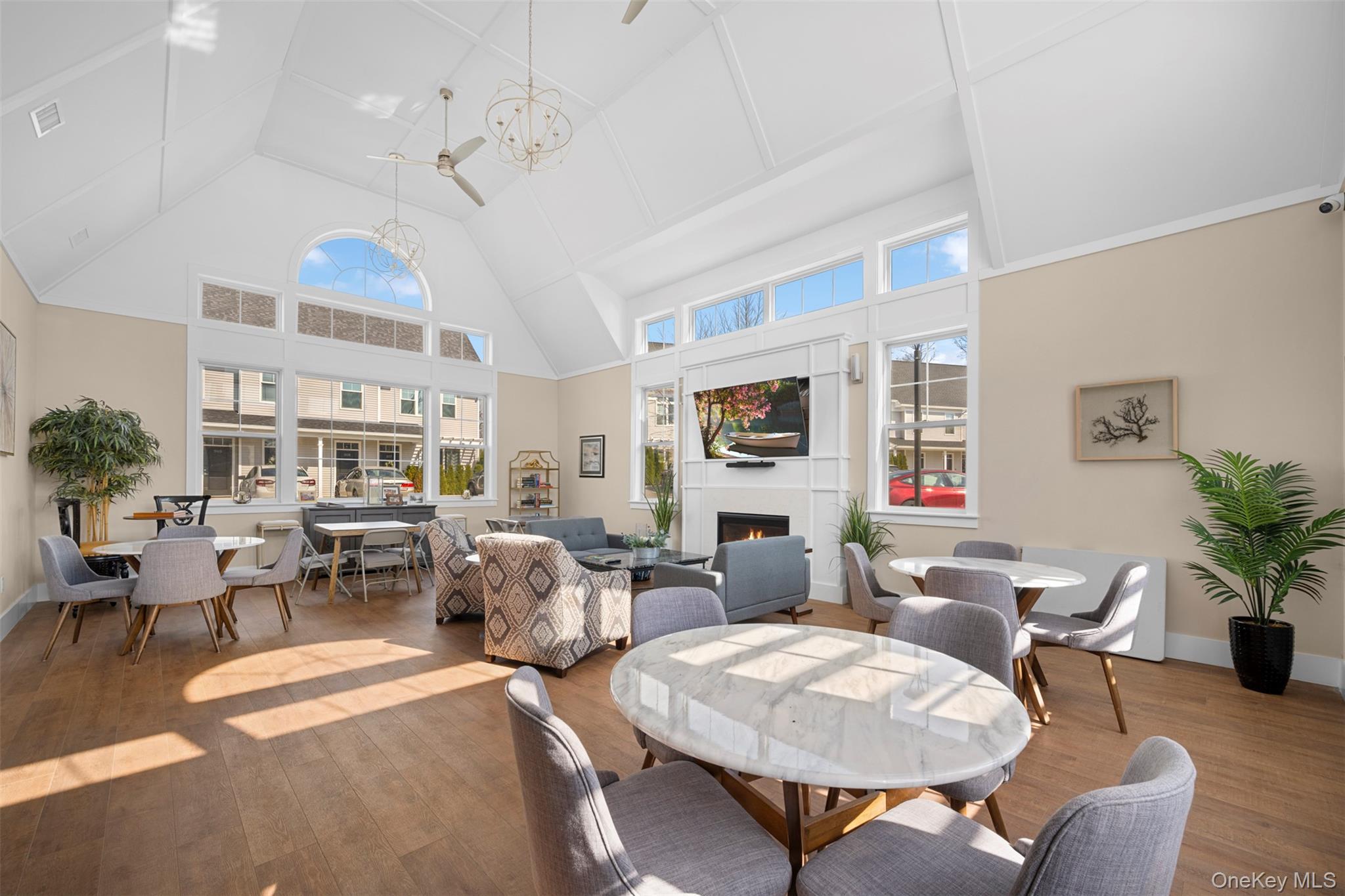 Condo Breton  Nassau County, NY 11542, MLS-977339-41