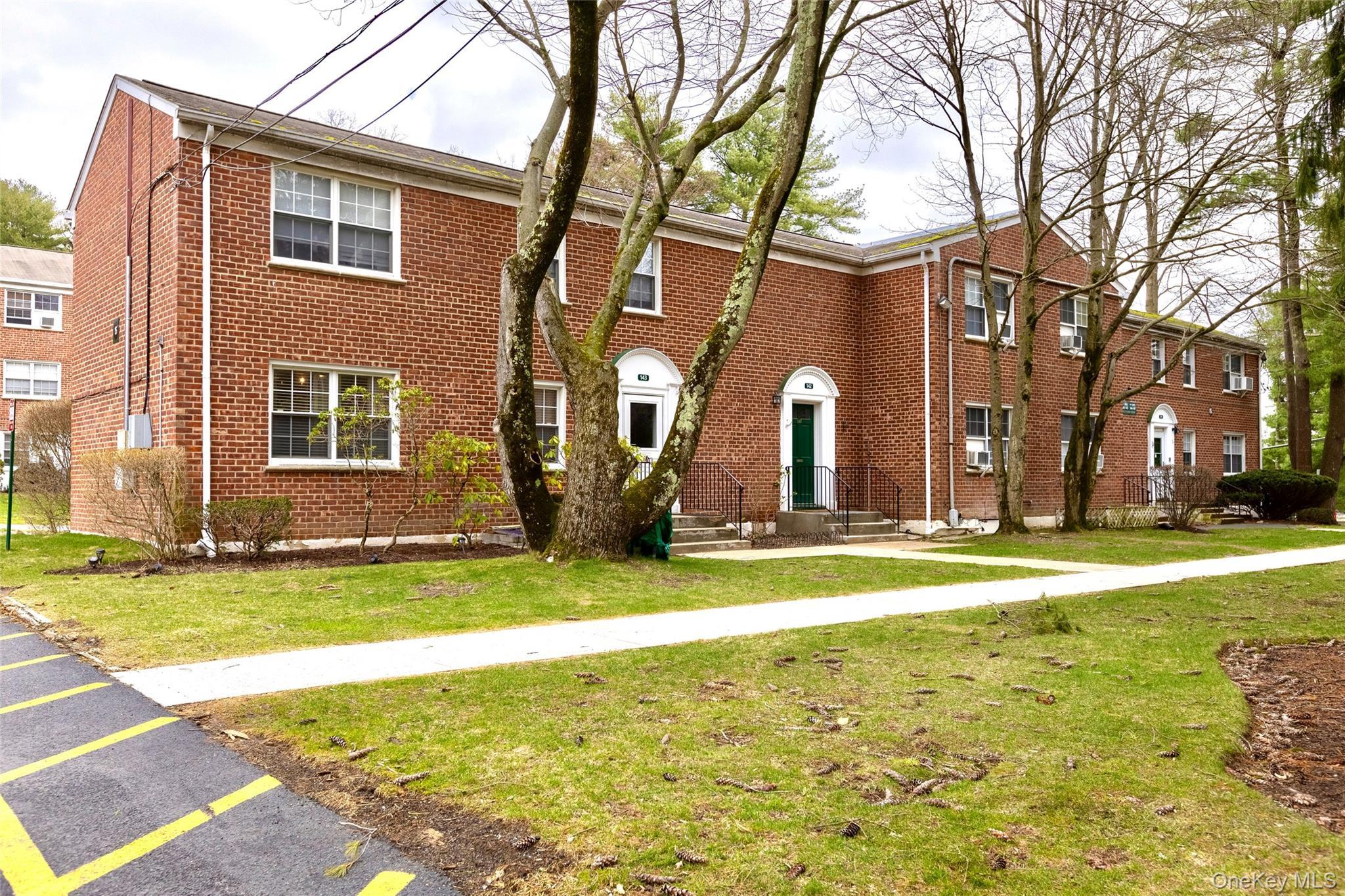 Coop Fieldstone Drive  Westchester County, NY 10530, MLS-977340-5