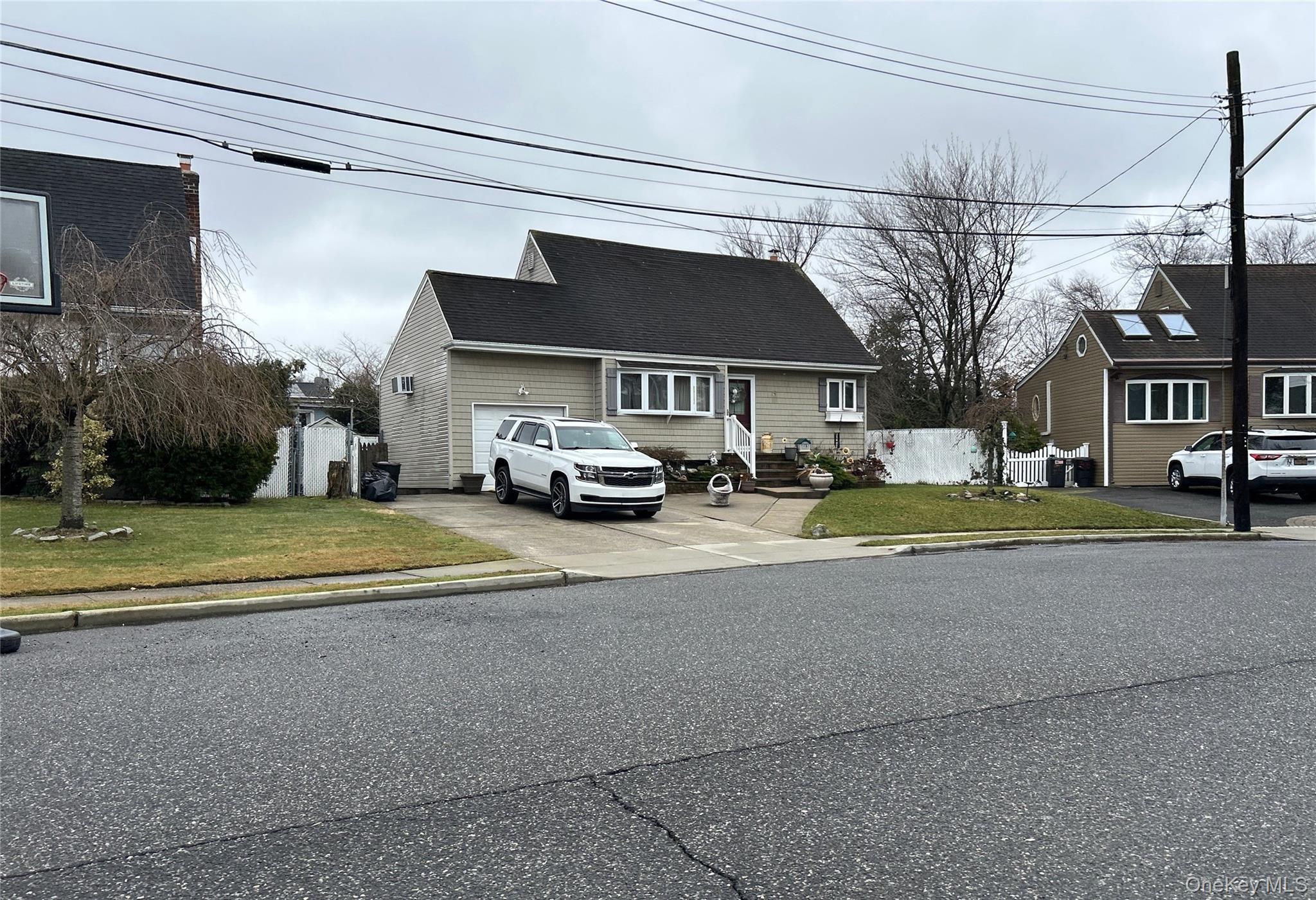 Single Family Karen  Suffolk County, NY 11704, MLS-977349-2
