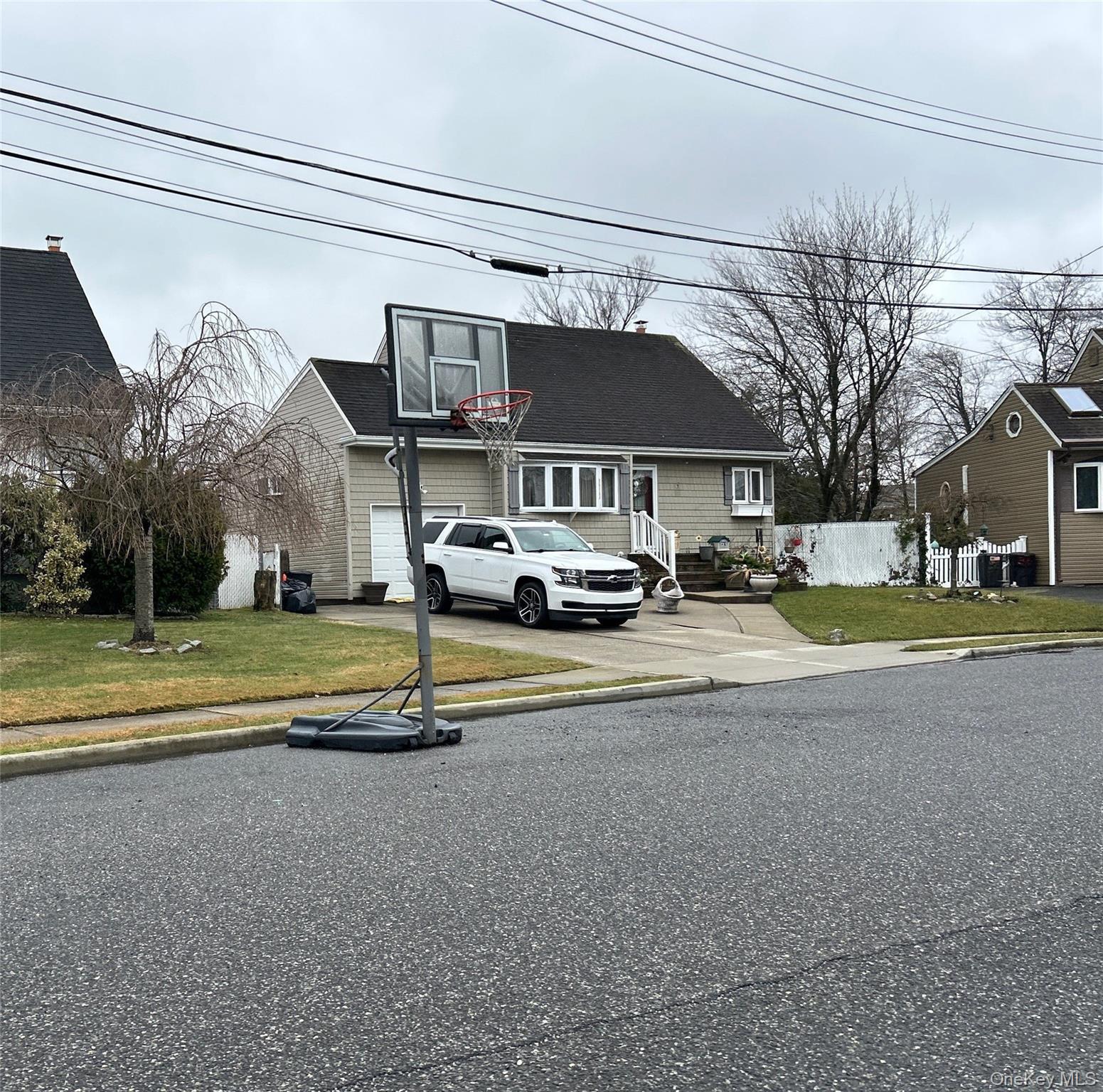 Single Family Karen  Suffolk County, NY 11704, MLS-977349-3