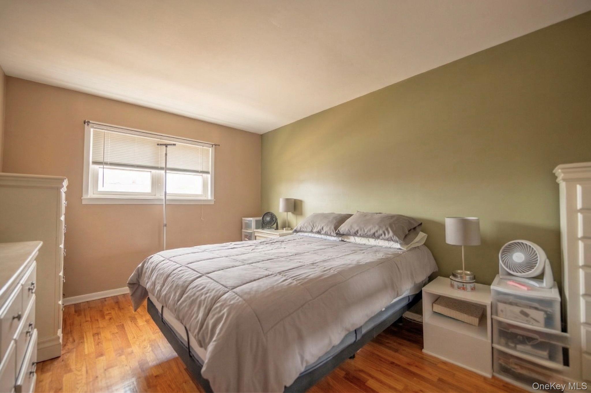 Single Family Throgs Neck  Bronx, NY 10465, MLS-977354-19