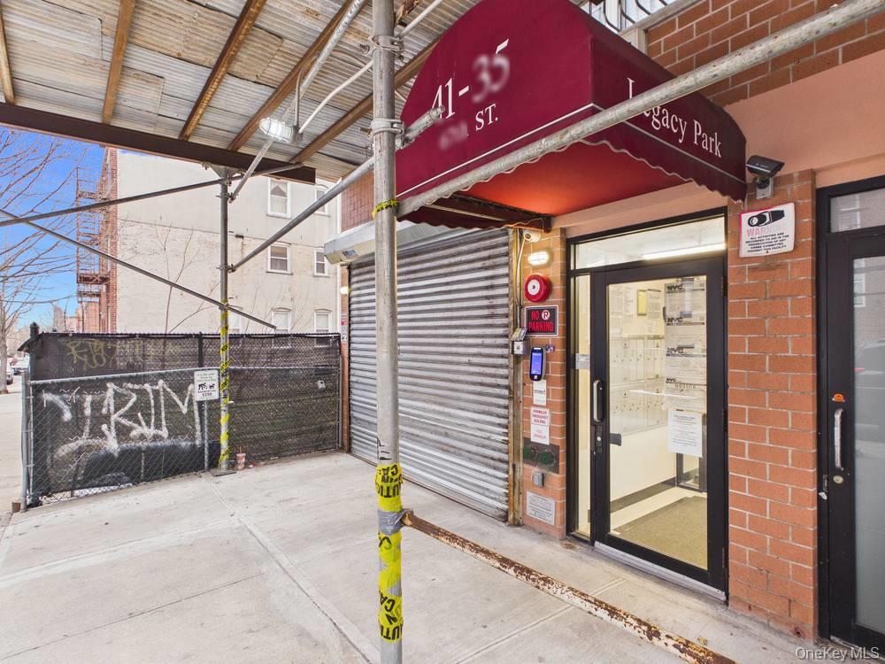 Condo 67th  Queens, NY 11377, MLS-977361-3