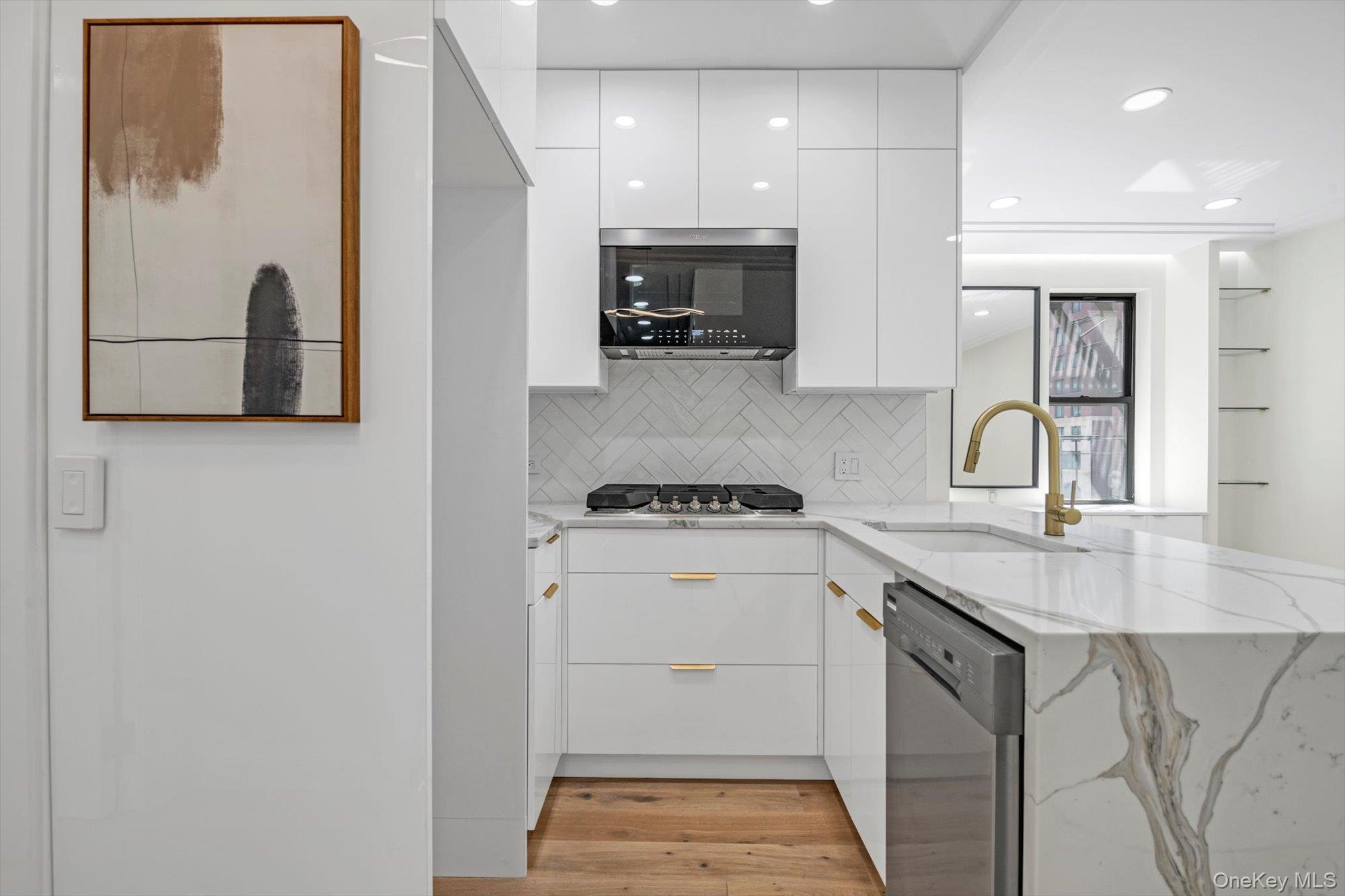 Coop End  Manhattan, NY 10025, MLS-977366-7