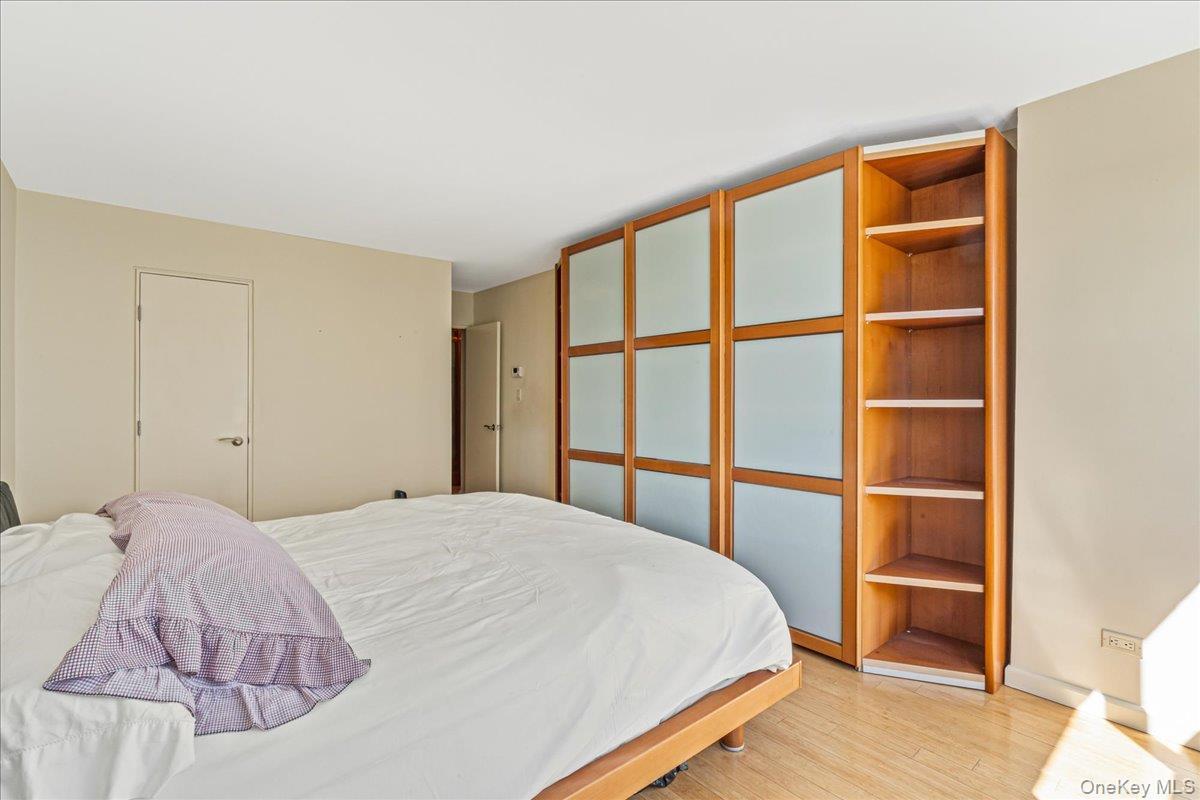 Coop 215th Queens, NY 11360, MLS-977384-16