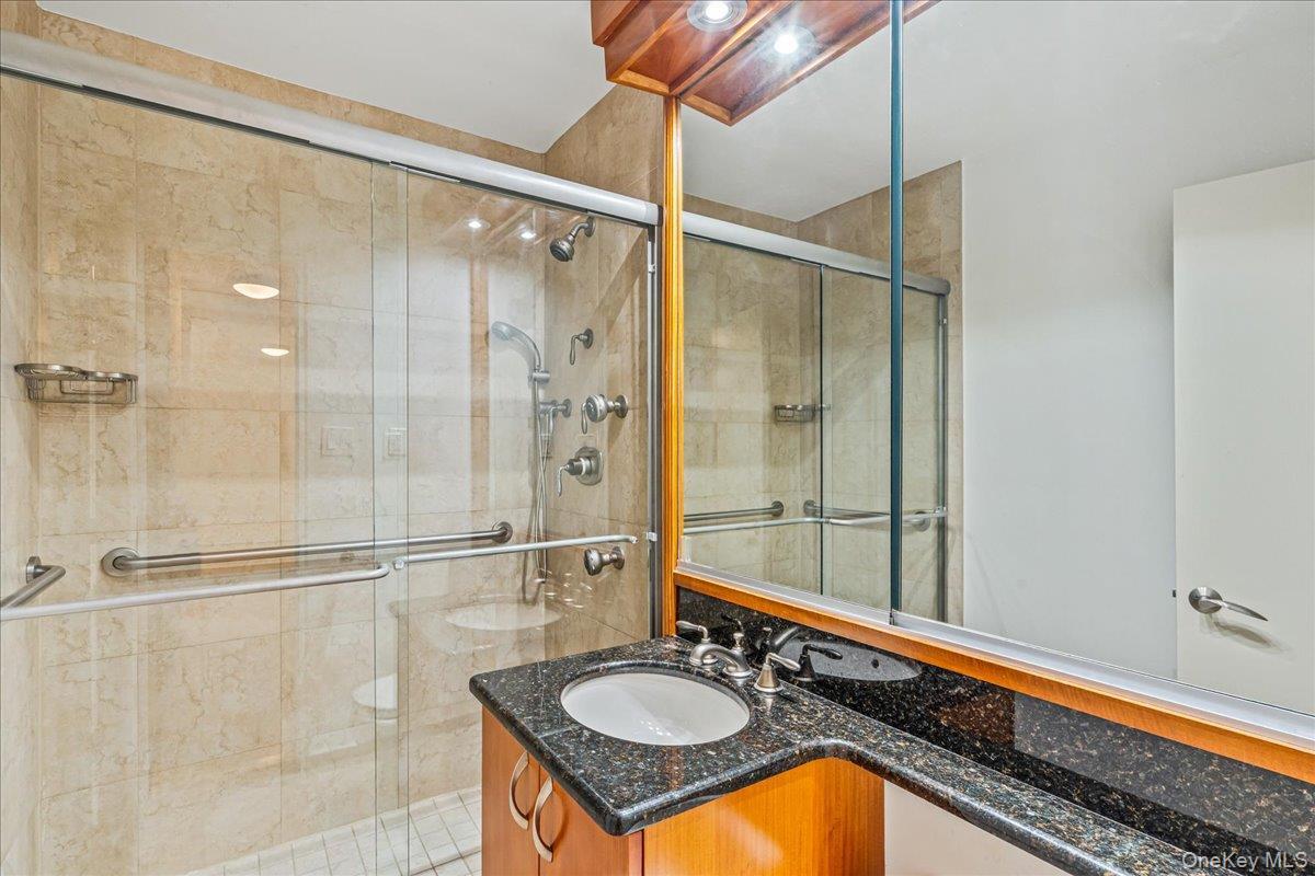 Coop 215th Queens, NY 11360, MLS-977384-17