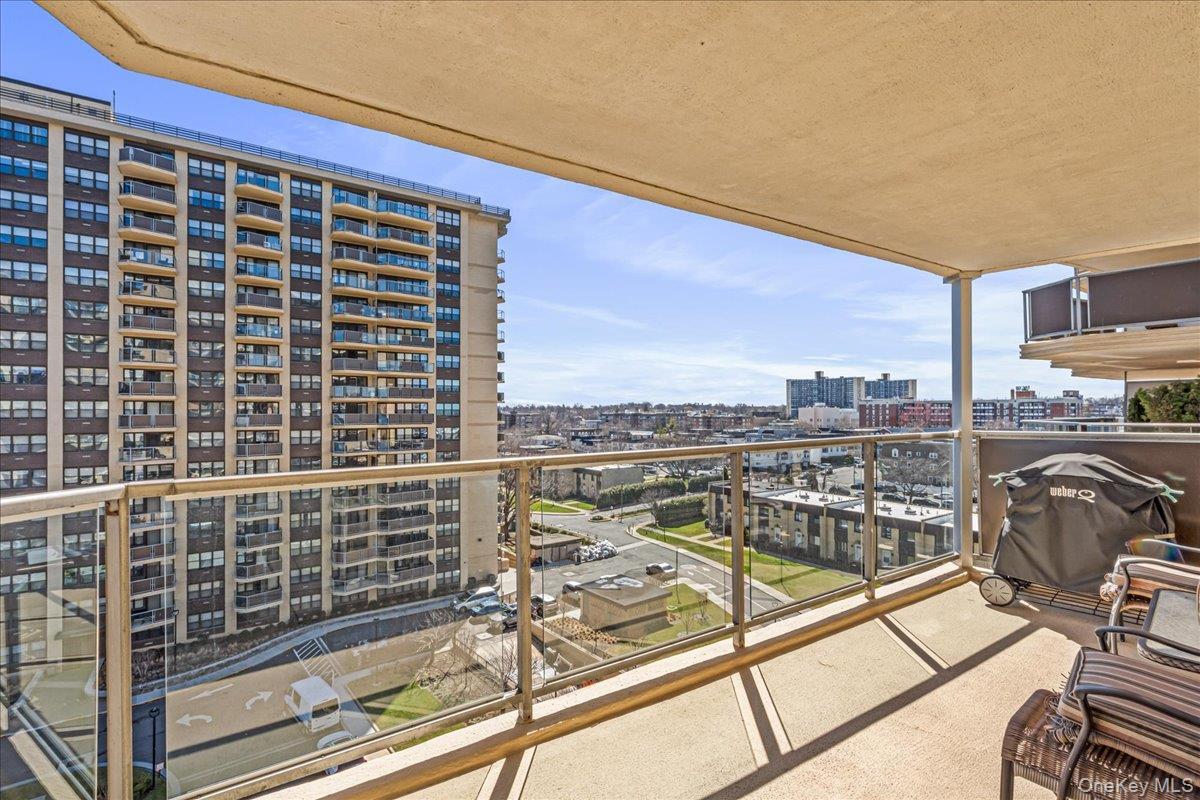 Coop 215th Queens, NY 11360, MLS-977384-18