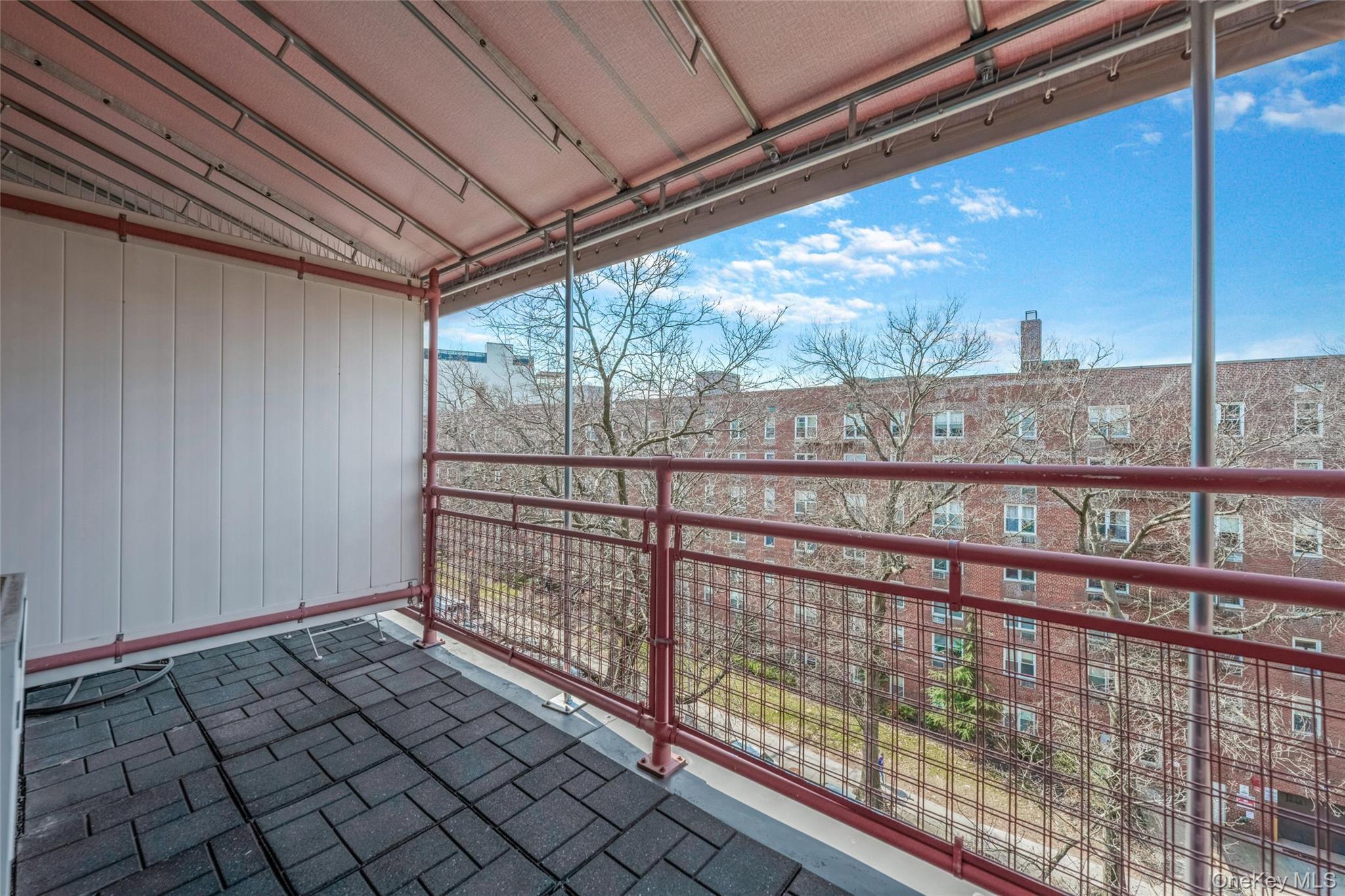 Coop Douglaston  Queens, NY 11363, MLS-977386-21