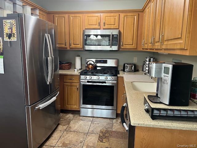 Condo Fox  Suffolk County, NY 11727, MLS-977415-8