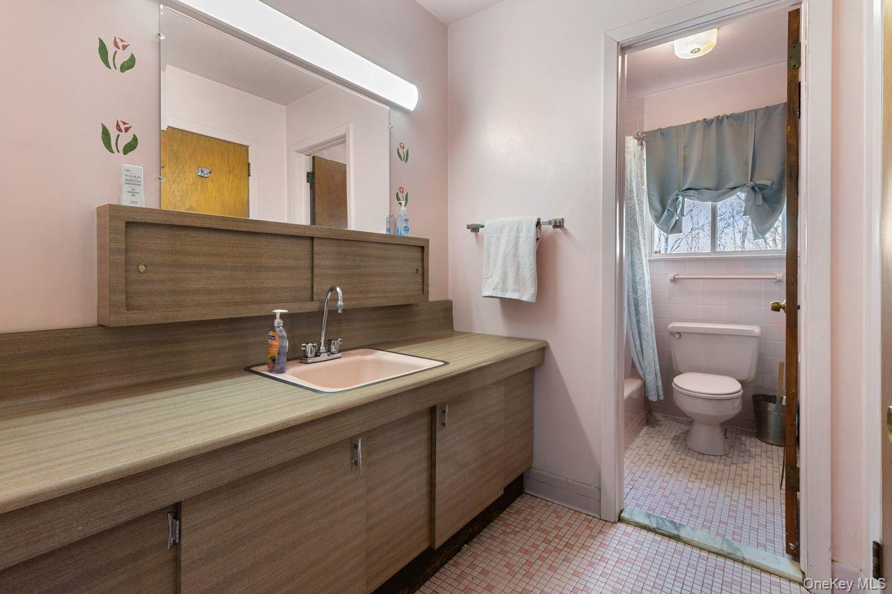 Single Family Highview  Westchester County, NY 10562, MLS-977440-17