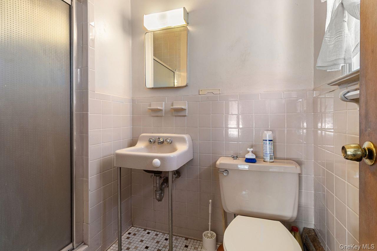 Single Family Highview  Westchester County, NY 10562, MLS-977440-27