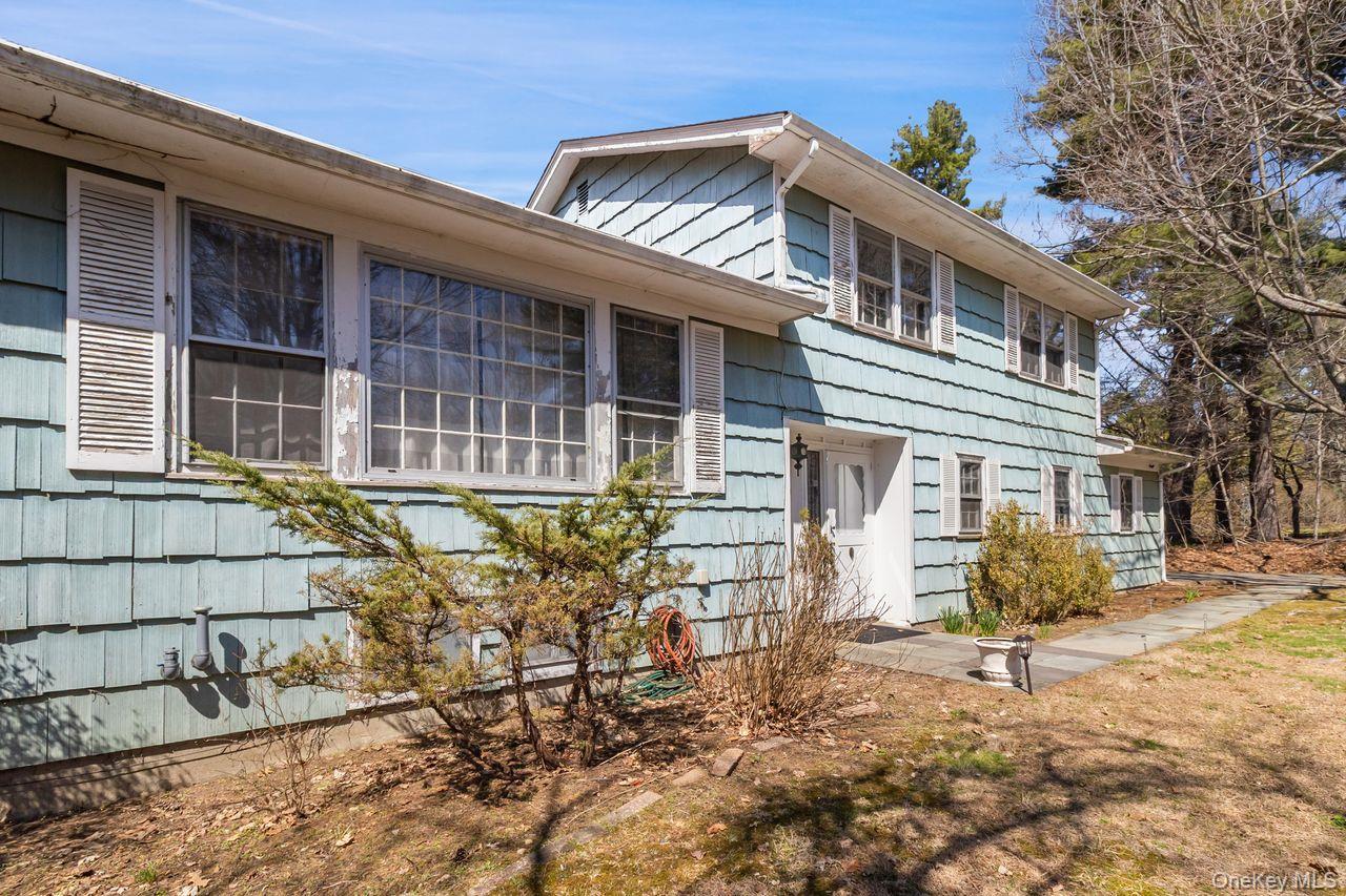 Single Family Highview  Westchester County, NY 10562, MLS-977440-6