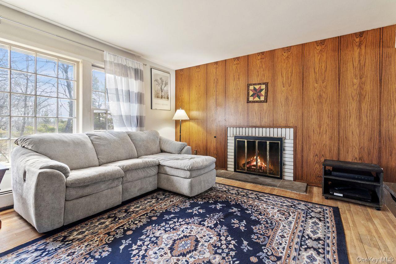 Single Family Highview  Westchester County, NY 10562, MLS-977440-8