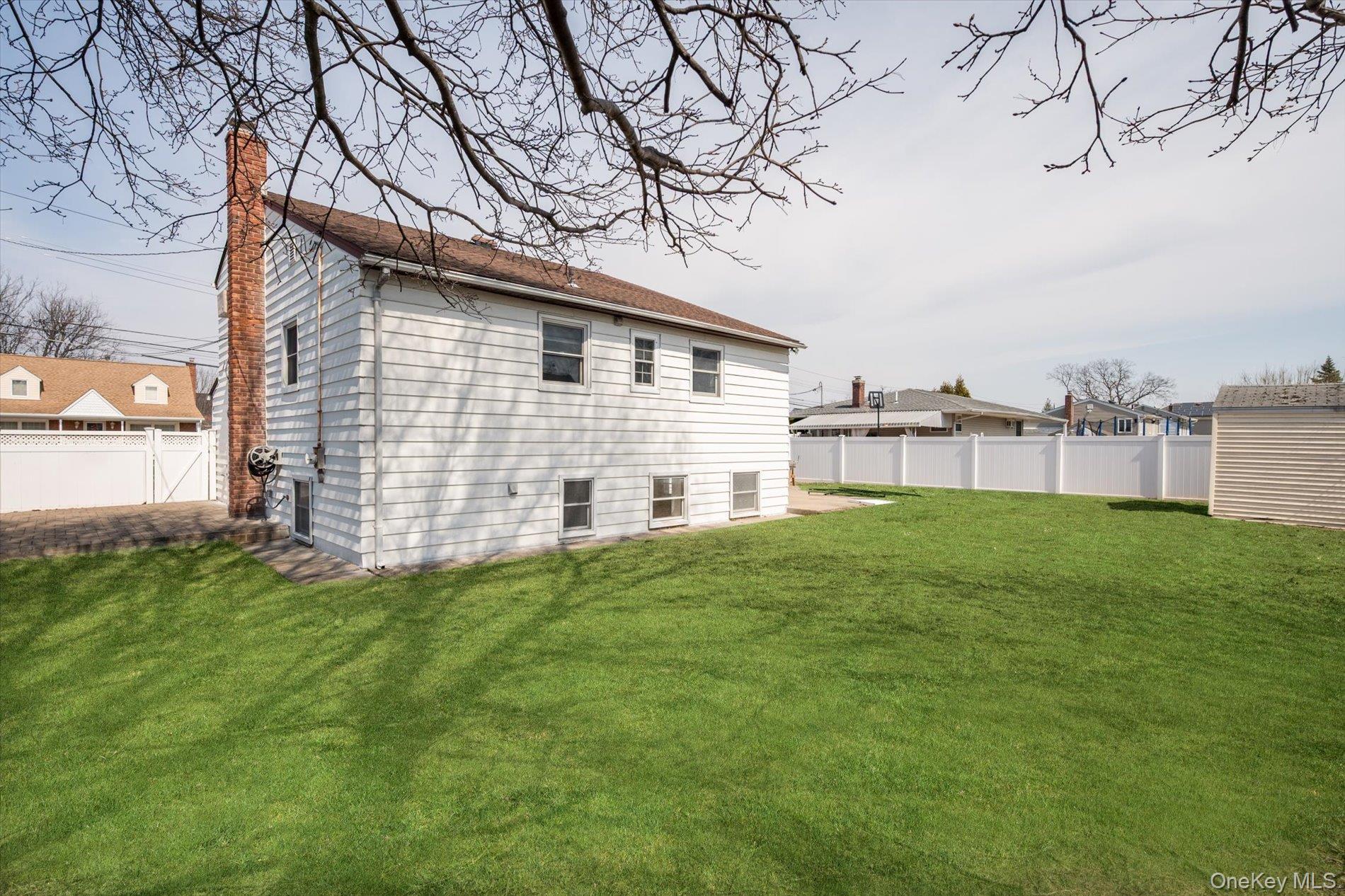 Single Family Yoakum  Nassau County, NY 11735, MLS-977457-17