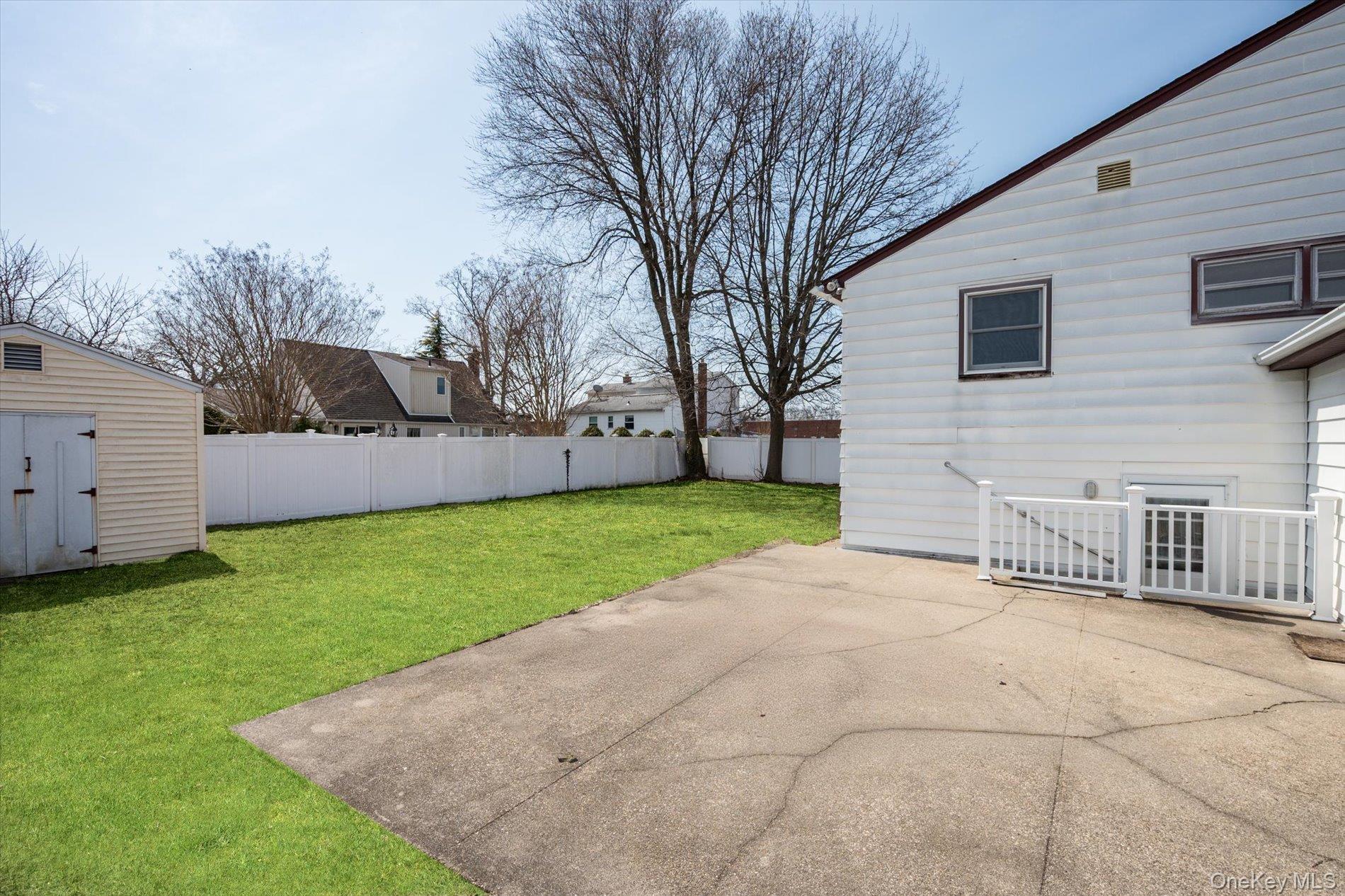 Single Family Yoakum  Nassau County, NY 11735, MLS-977457-18