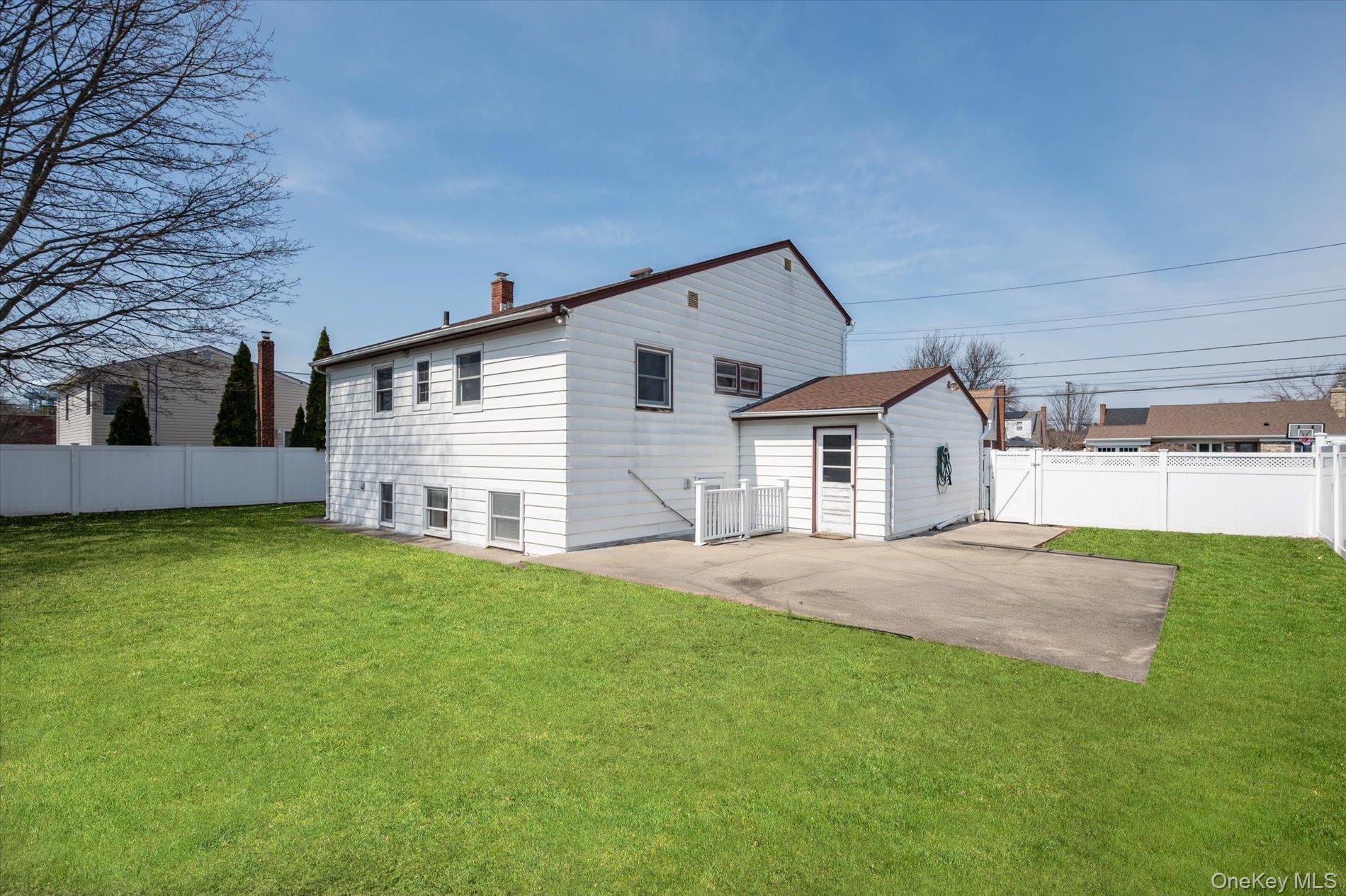 Single Family Yoakum  Nassau County, NY 11735, MLS-977457-19