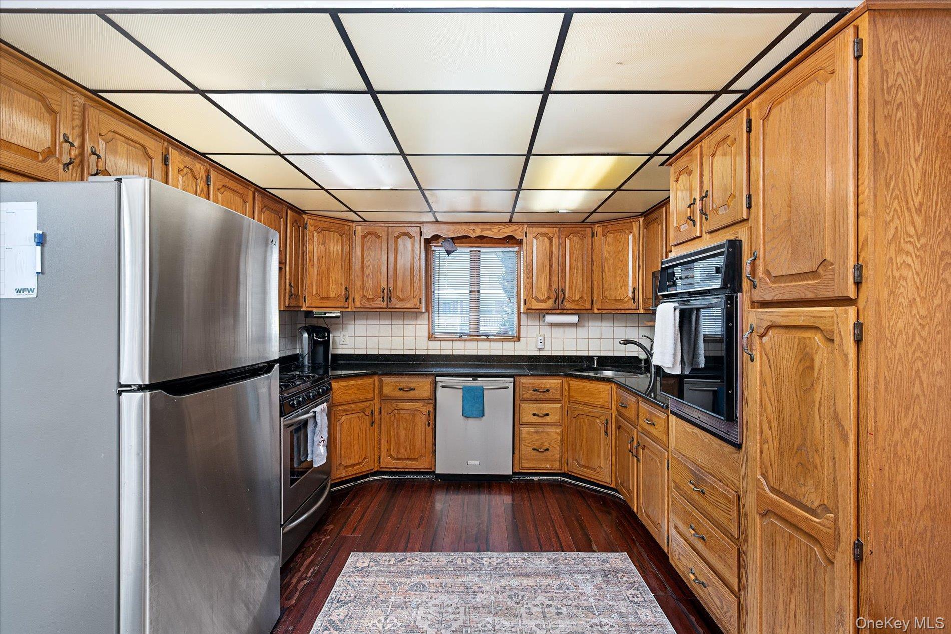 Single Family Yoakum  Nassau County, NY 11735, MLS-977457-6