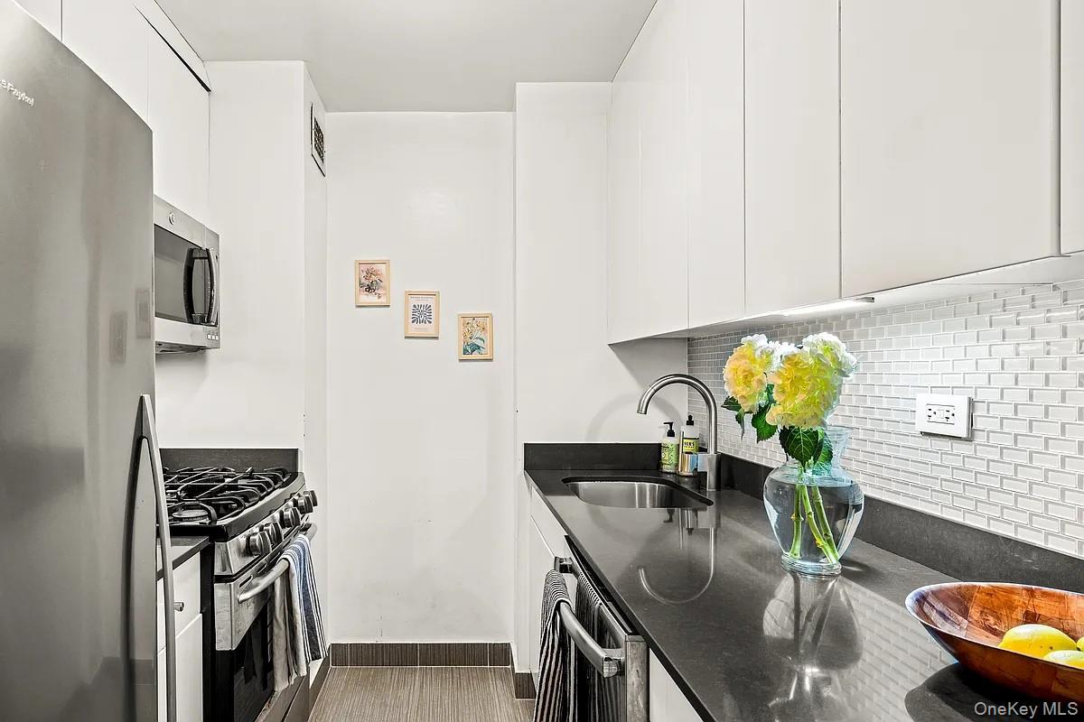 Condo 46th Manhattan, NY 10017, MLS-977459-6