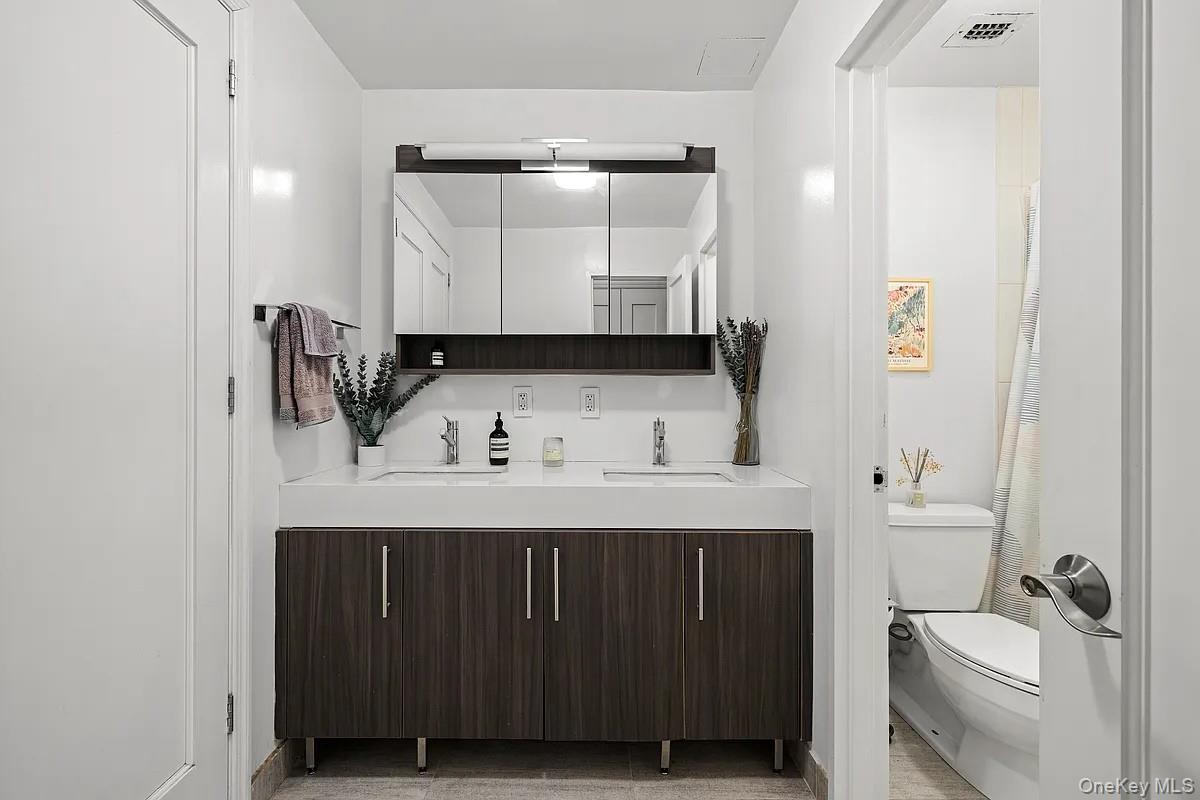 Condo 46th Manhattan, NY 10017, MLS-977459-8