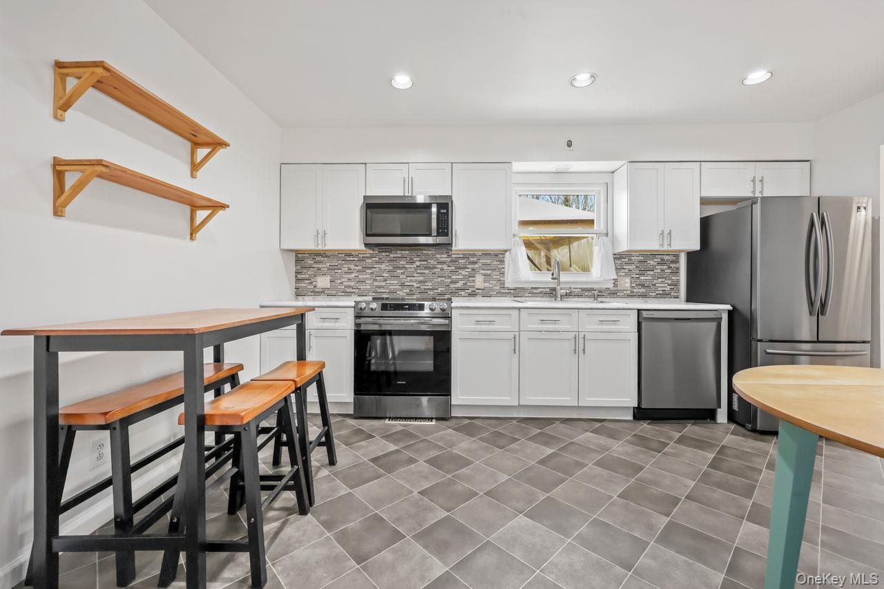 Single Family Kent Shore Putnam County, NY 10512, MLS-977467-15